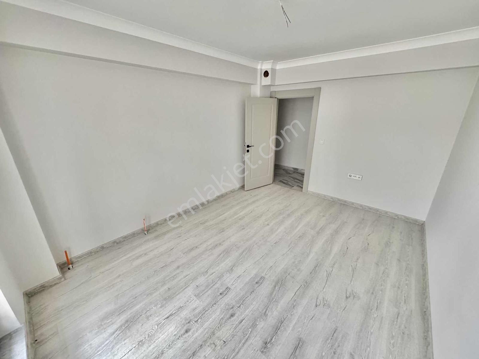 Kat Konumunda 3+1 Sıfır Kot1 Daire 120m2 Ebeveyn Bany./balkonlu - Görsel 2