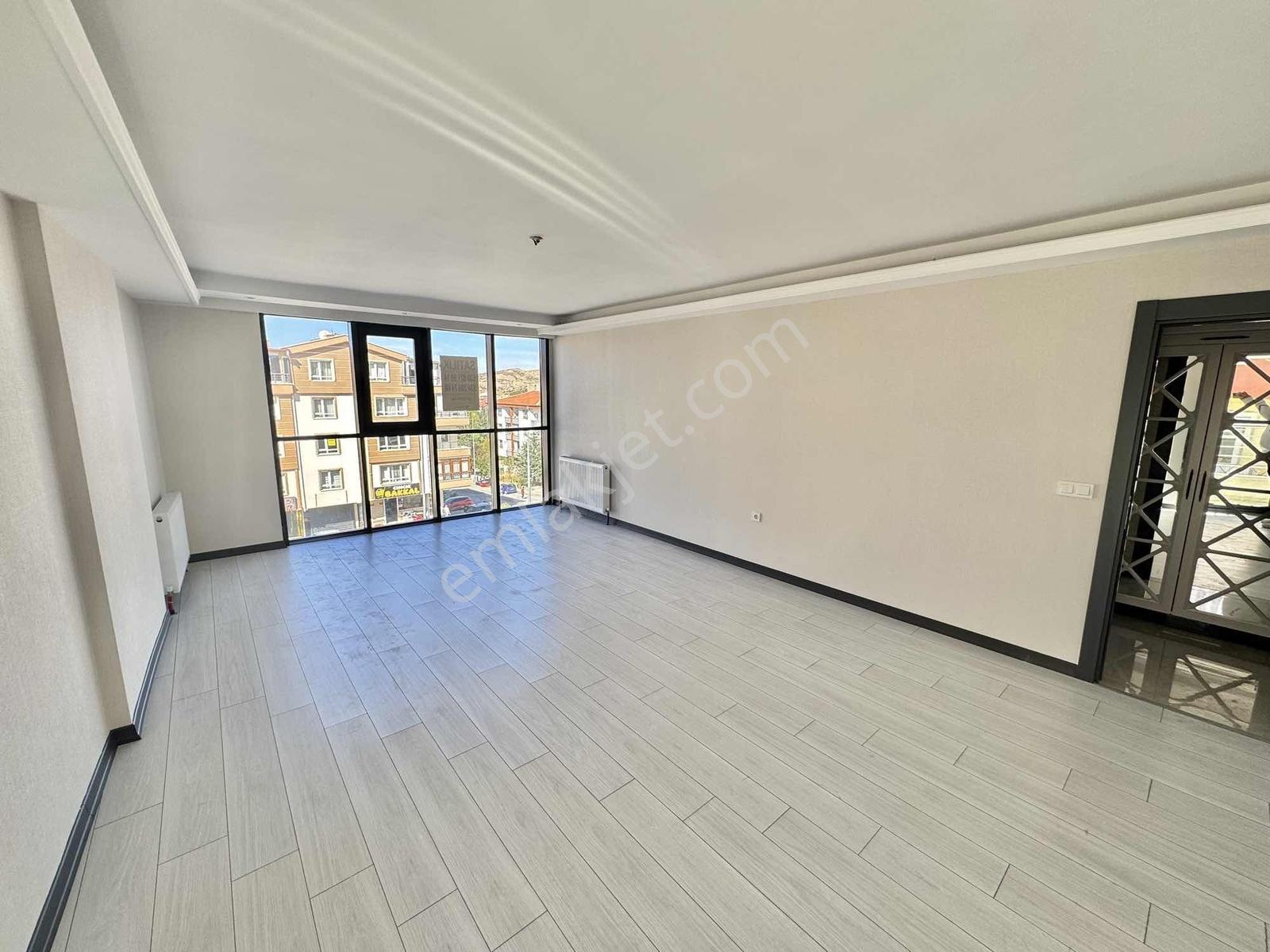 Başkent Gross Mevkii 3+1 Kombi/petekli 125m2 Full Cadde Üzeri - Görsel 28