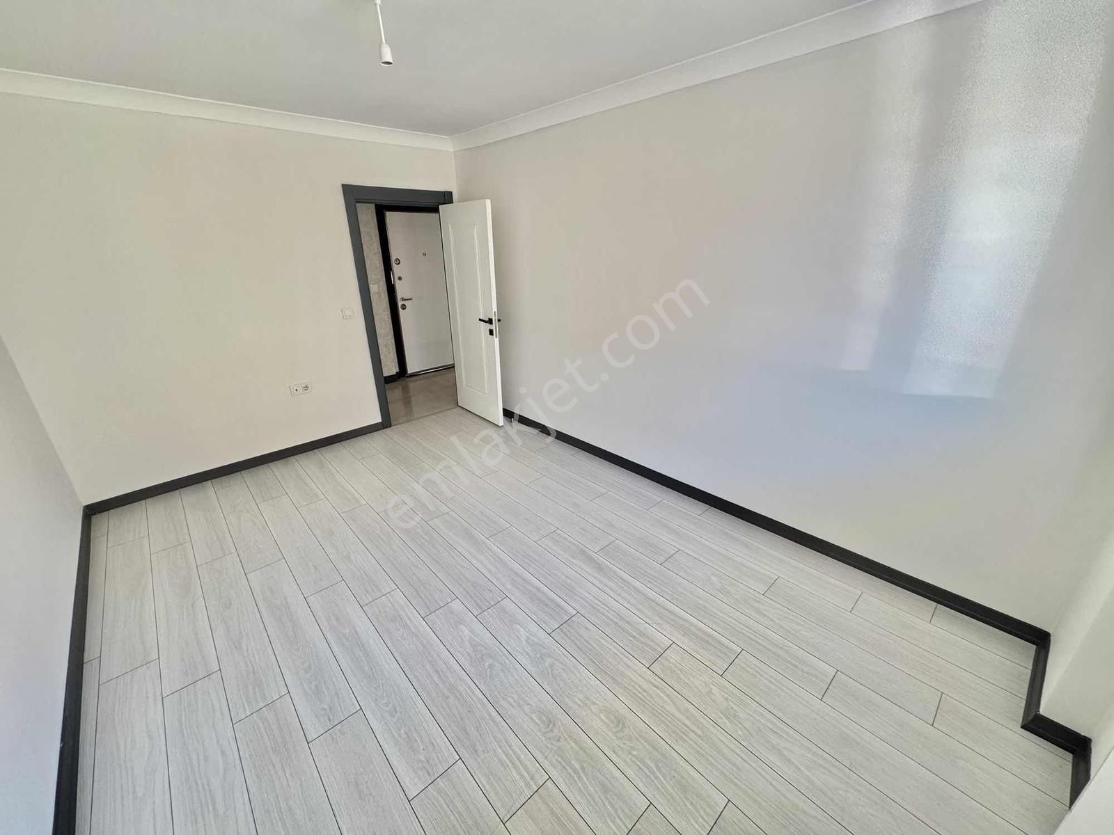 Altındağ Karapürçekte Satılık 3+1 Cadde Üzeri - Görsel 3