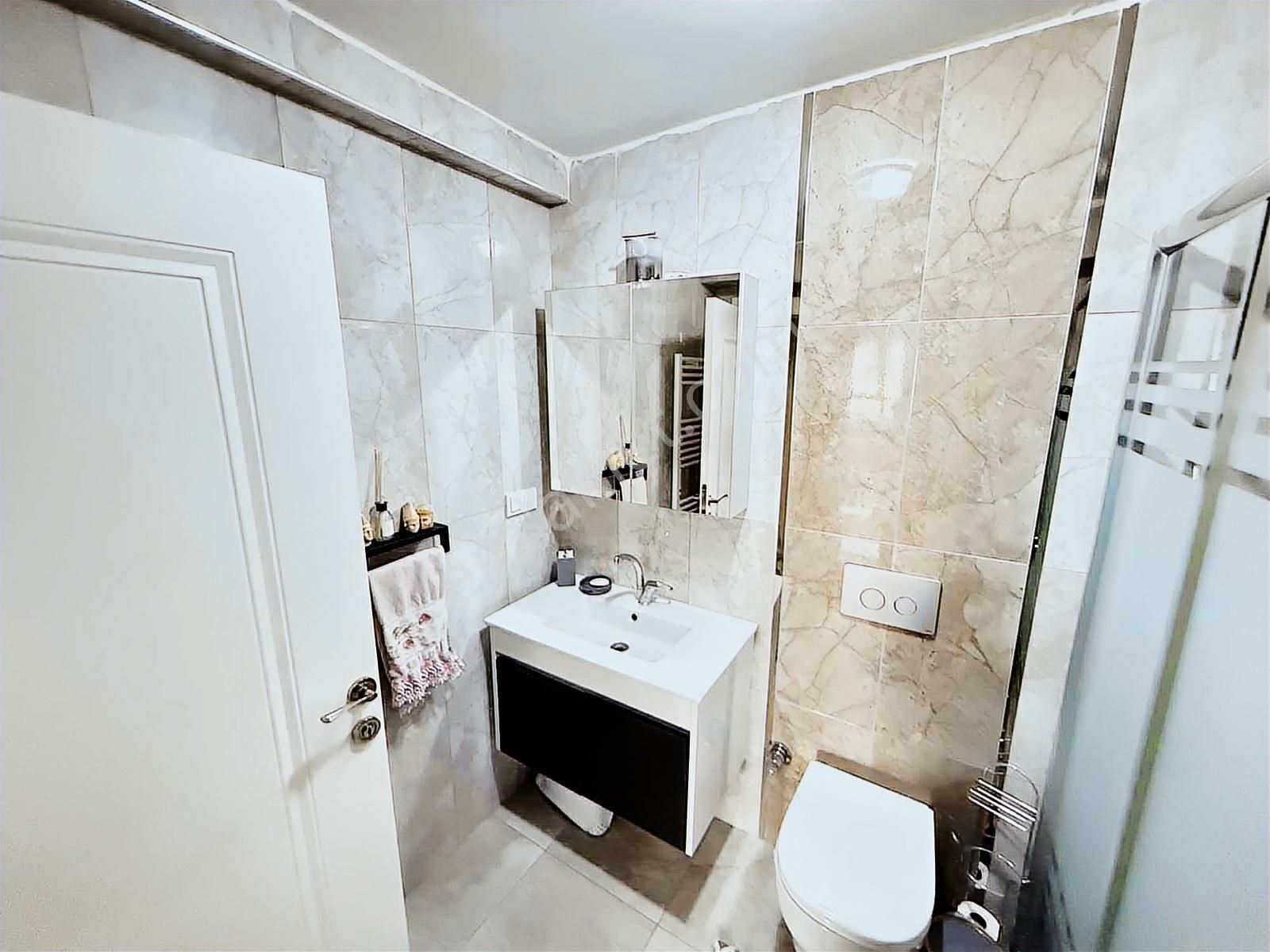 Karapürçekte 4+1 Cadde Üzeri Daire 175m2 Tema Park Mevkii - Görsel 12