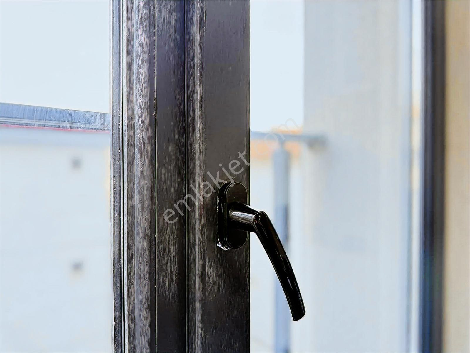 Karapürçekte 4+1 Cadde Üzeri Daire 175m2 Tema Park Mevkii - Görsel 8