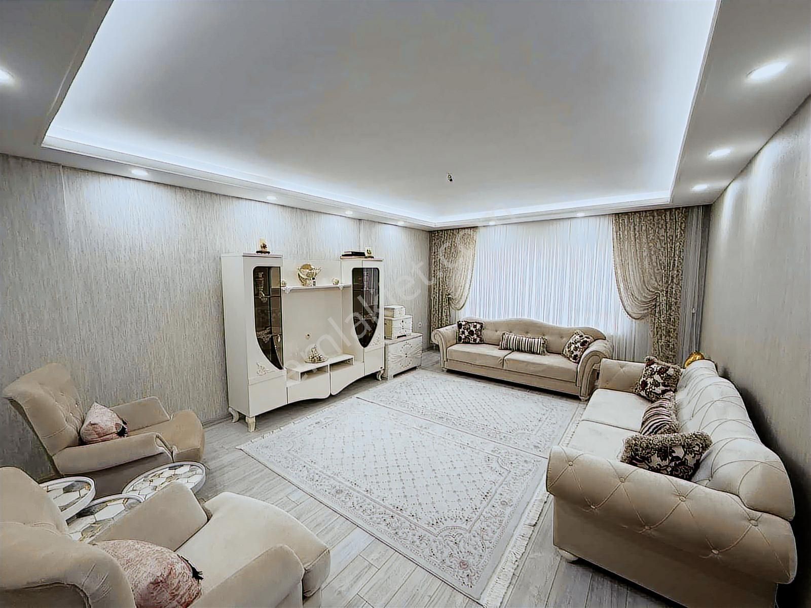 Karapürçekte 4+1 Cadde Üzeri Daire 175m2 Tema Park Mevkii - Görsel 11