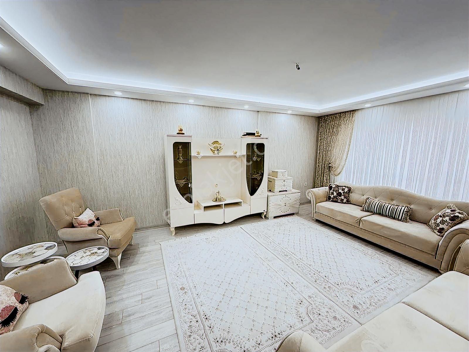 Karapürçekte 4+1 Cadde Üzeri Daire 175m2 Tema Park Mevkii - Görsel 14