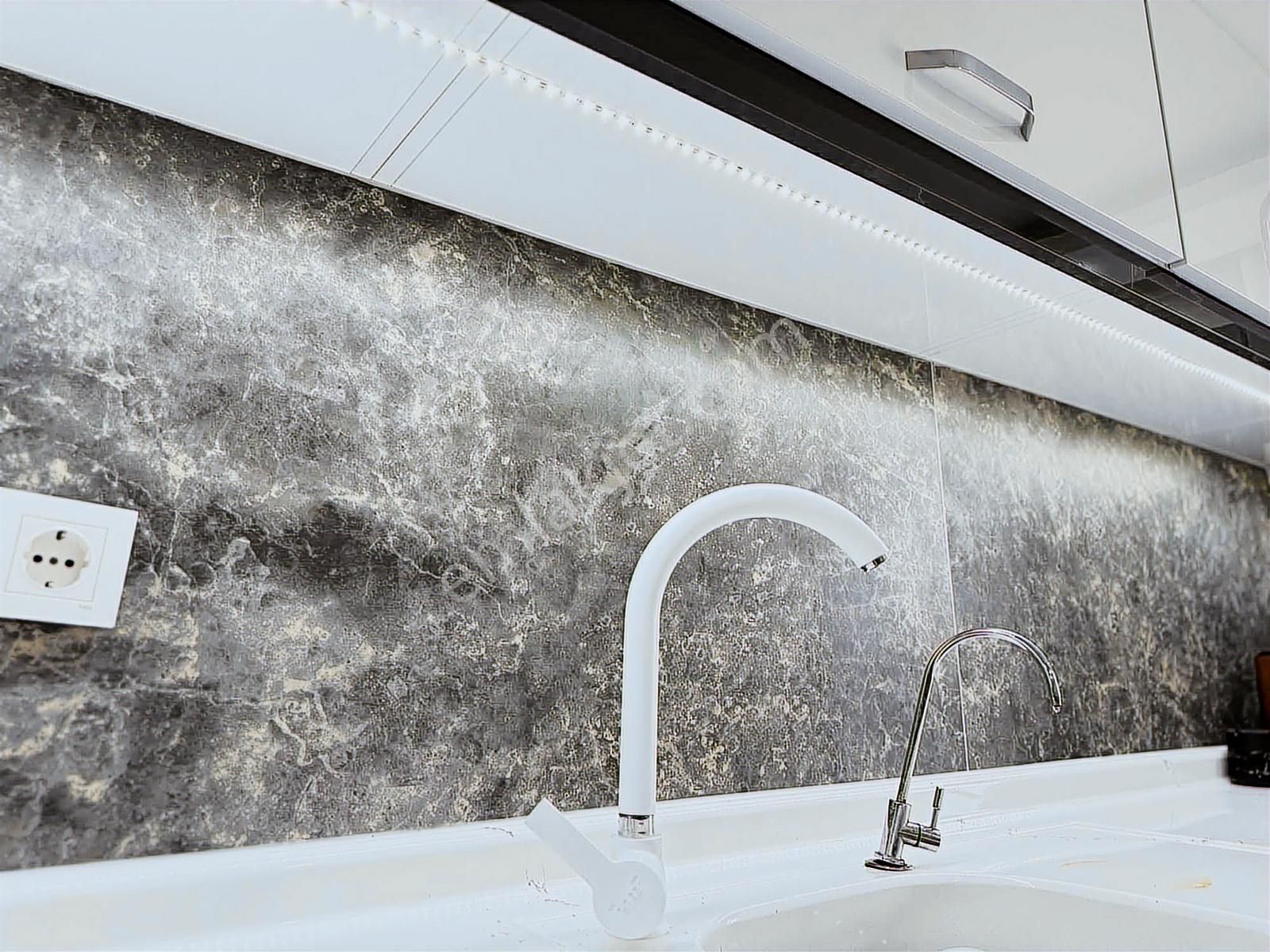 Karapürçekte 4+1 Cadde Üzeri Daire 175m2 Tema Park Mevkii - Görsel 7