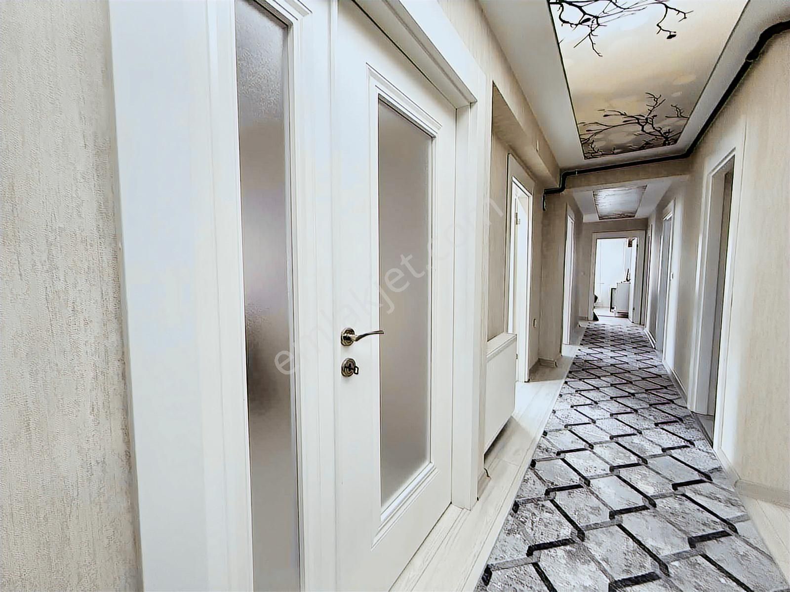 Karapürçekte 4+1 Cadde Üzeri Daire 175m2 Tema Park Mevkii - Görsel 29