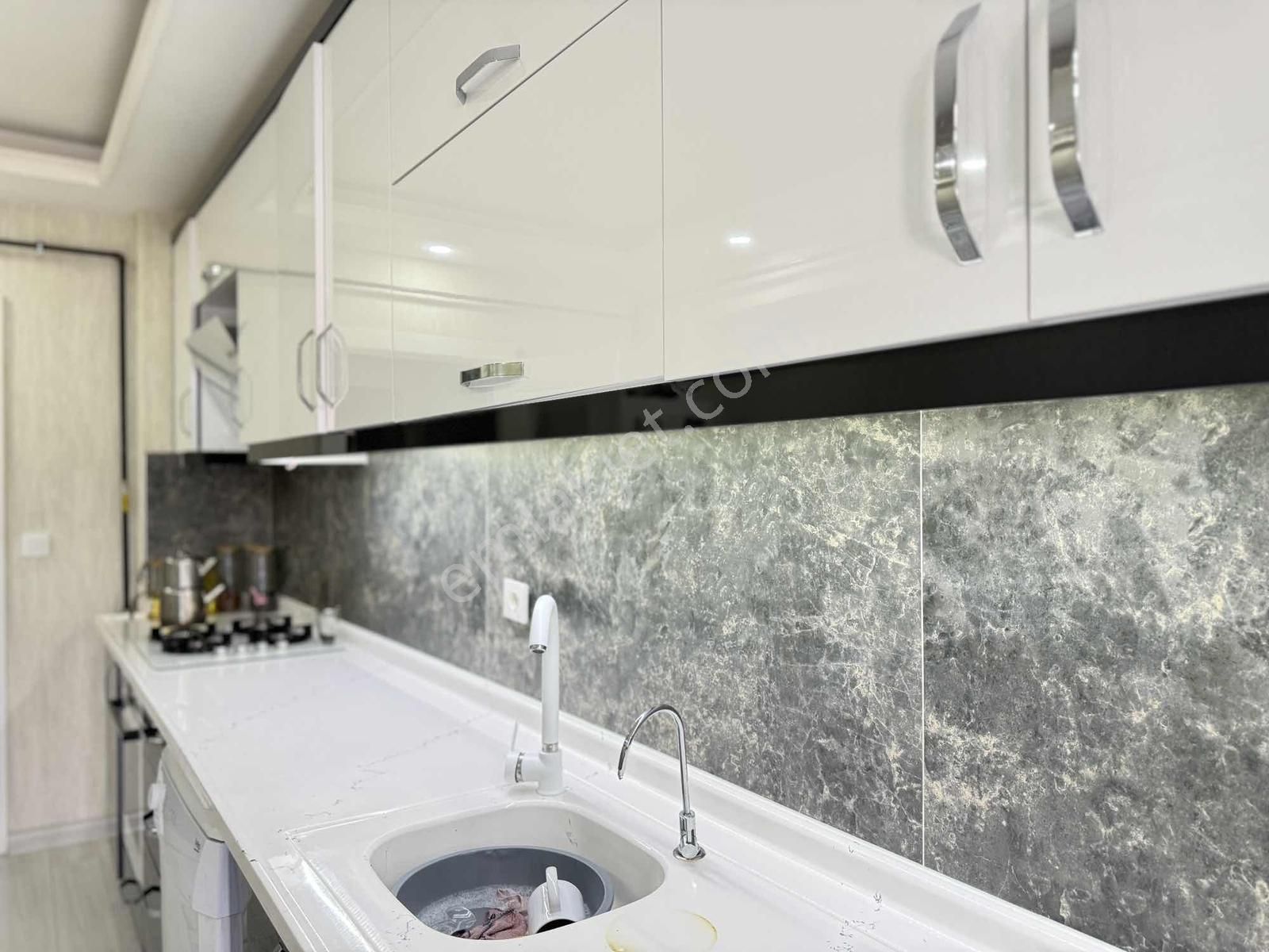 Karapürçekte 4+1 Cadde Üzeri Daire 175m2 Tema Park Mevkii - Görsel 34