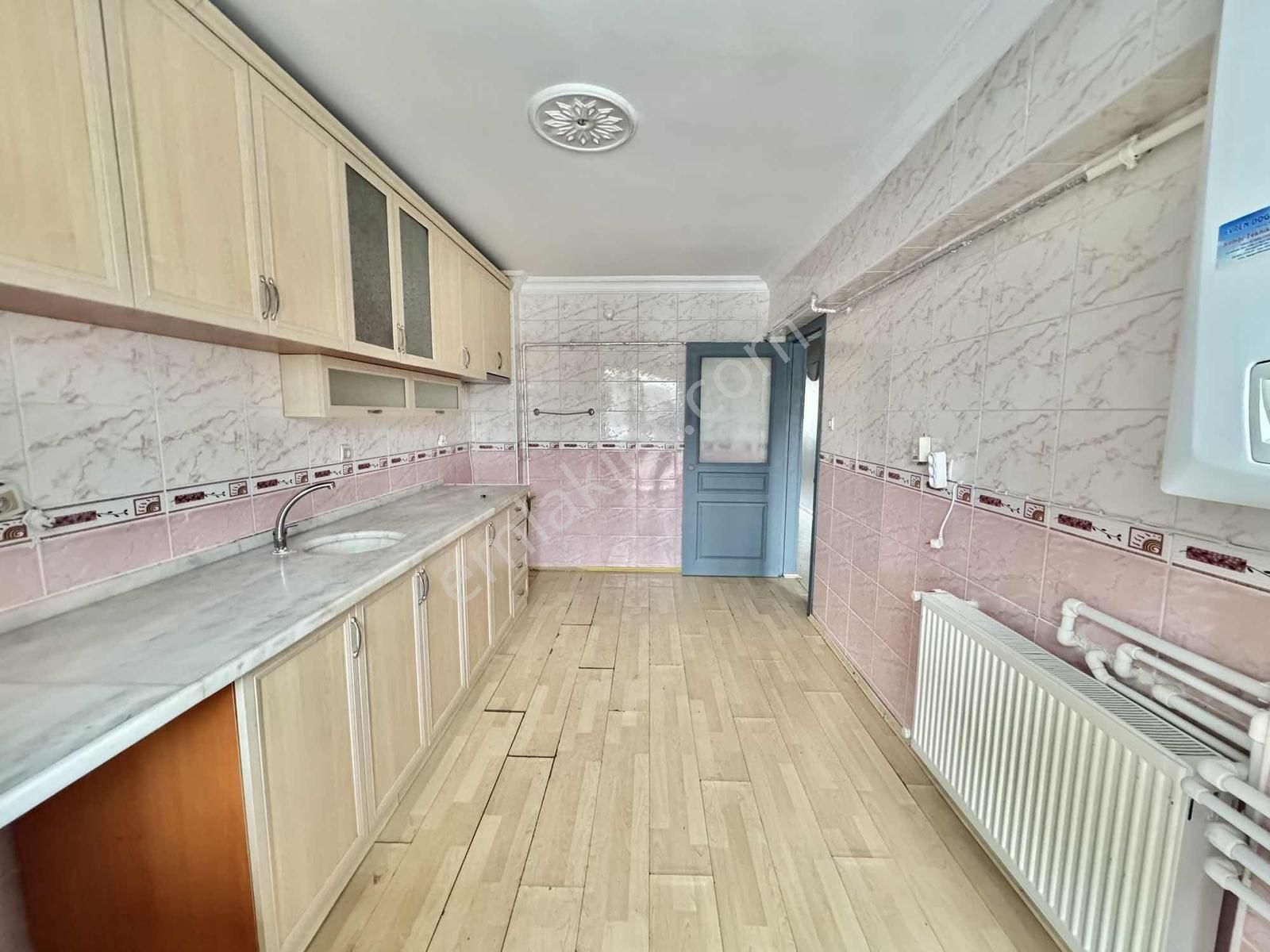 Karapürçek 3+1 Cadde Üzeri 1. Kat Ön Cephe 125m2 Ebeveyn Bany. - Görsel 4