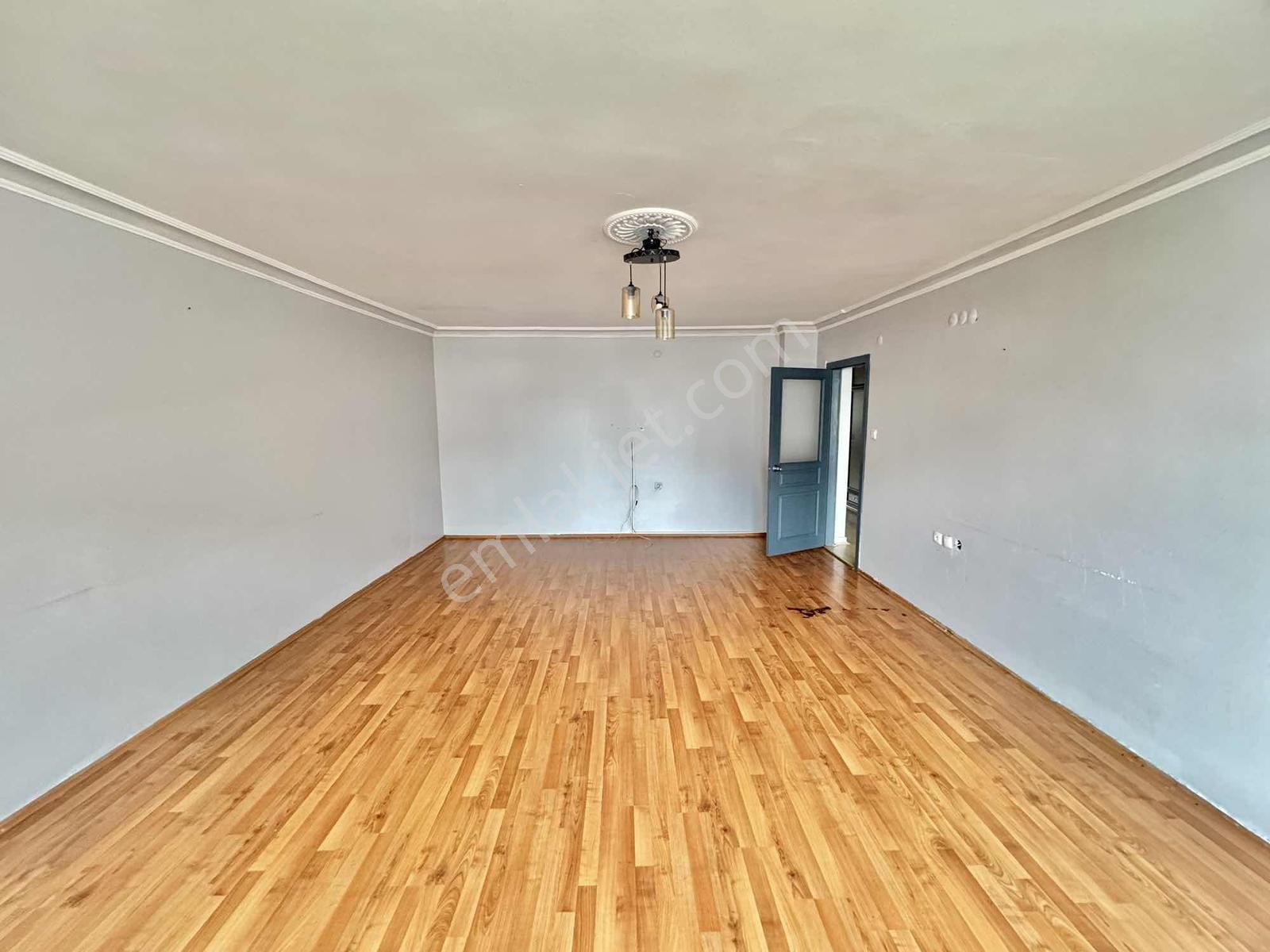 Karapürçek 3+1 Cadde Üzeri 1. Kat Ön Cephe 125m2 Ebeveyn Bany. - Görsel 18