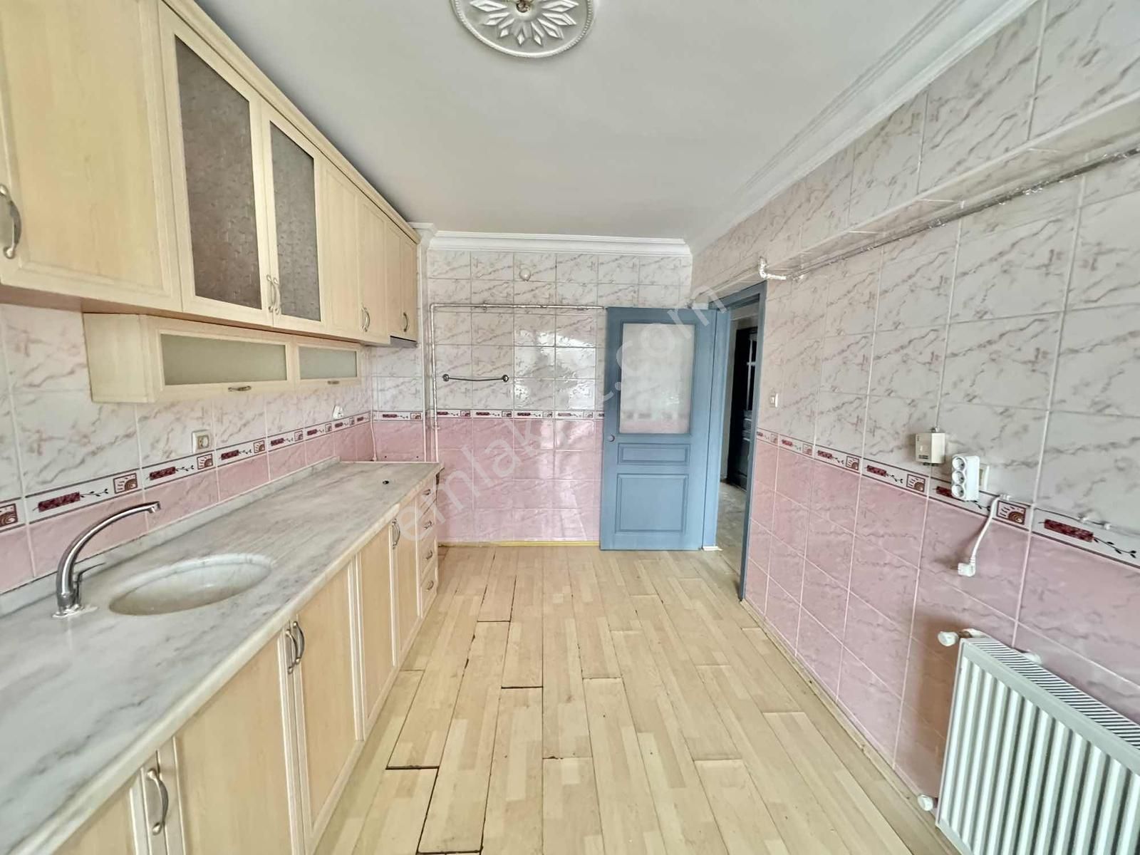 Karapürçek 3+1 Cadde Üzeri 1. Kat Ön Cephe 125m2 Ebeveyn Bany. - Görsel 22