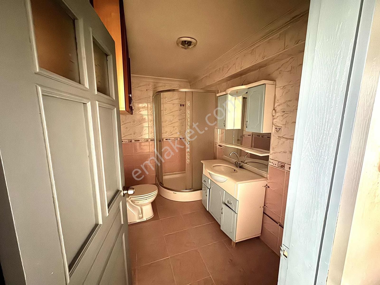 Karapürçek 3+1 Cadde Üzeri 1. Kat Ön Cephe 125m2 Ebeveyn Bany. - Görsel 16