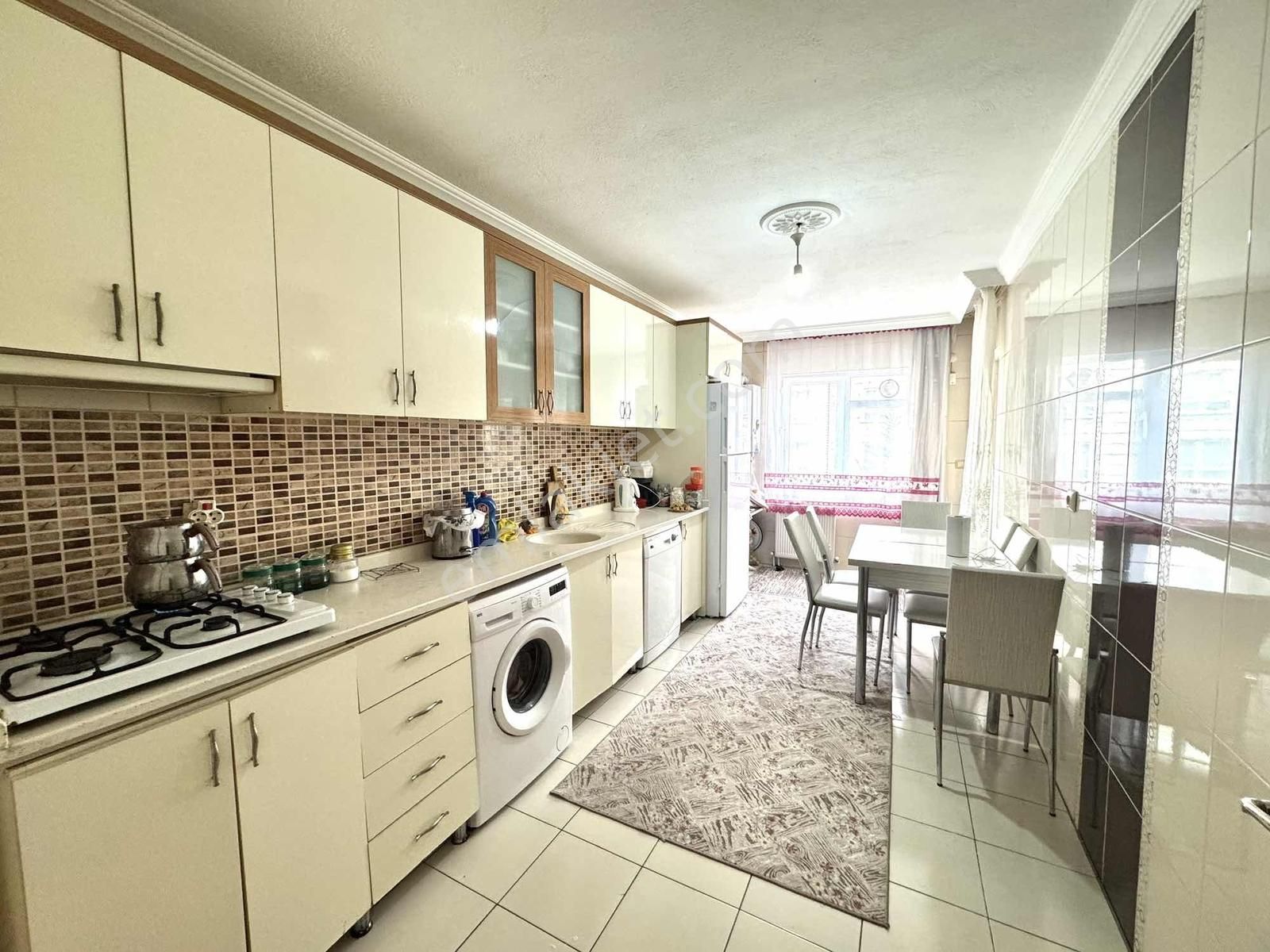 Köypark Mevkii 3+1 Asansör/mant 110m2 Çift Balkon/kombi Petekli - Görsel 3