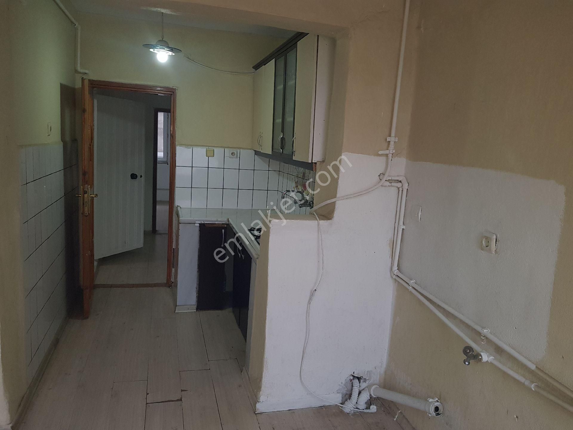 Ara Kat 2+1 Doğalgaz Sobalı Kiralık Daire - Görsel 15