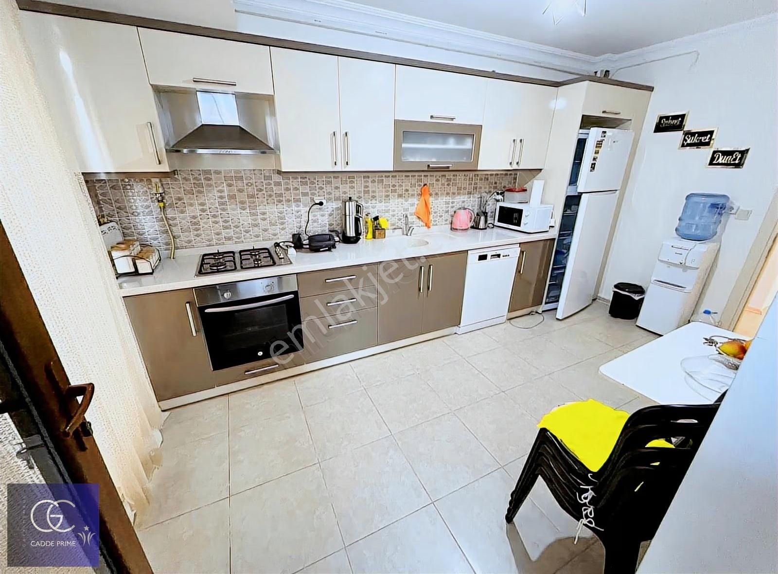 Sadece Cadde^den Kullanışlı Ayrı Mutfak Doğalgazlı 3+1 Satılık Dairee