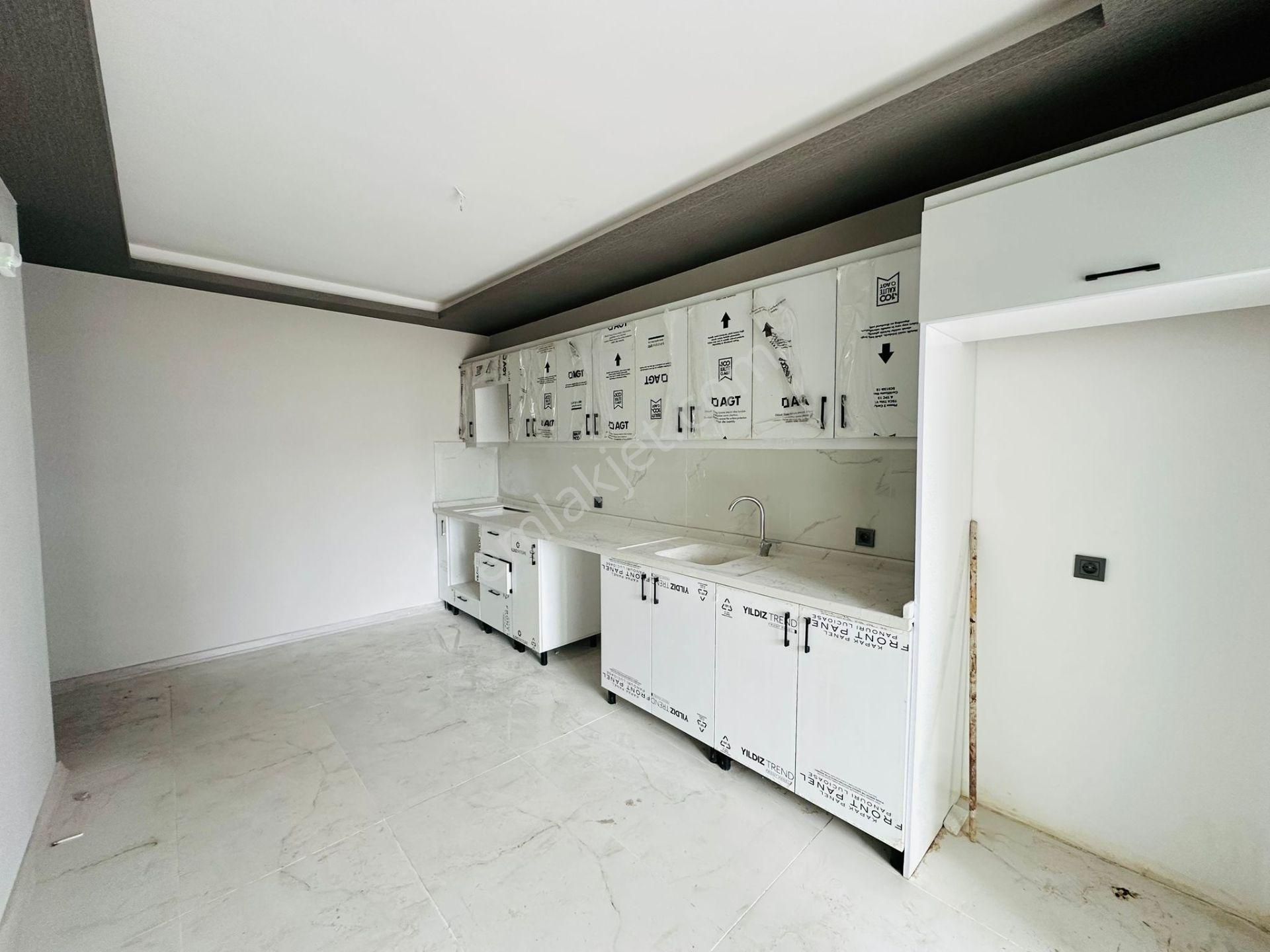 Feridunçelik'te Geniş Balkonlu 2+1 Giriş Kat Satılık Sıfır Daire !! - Görsel 2