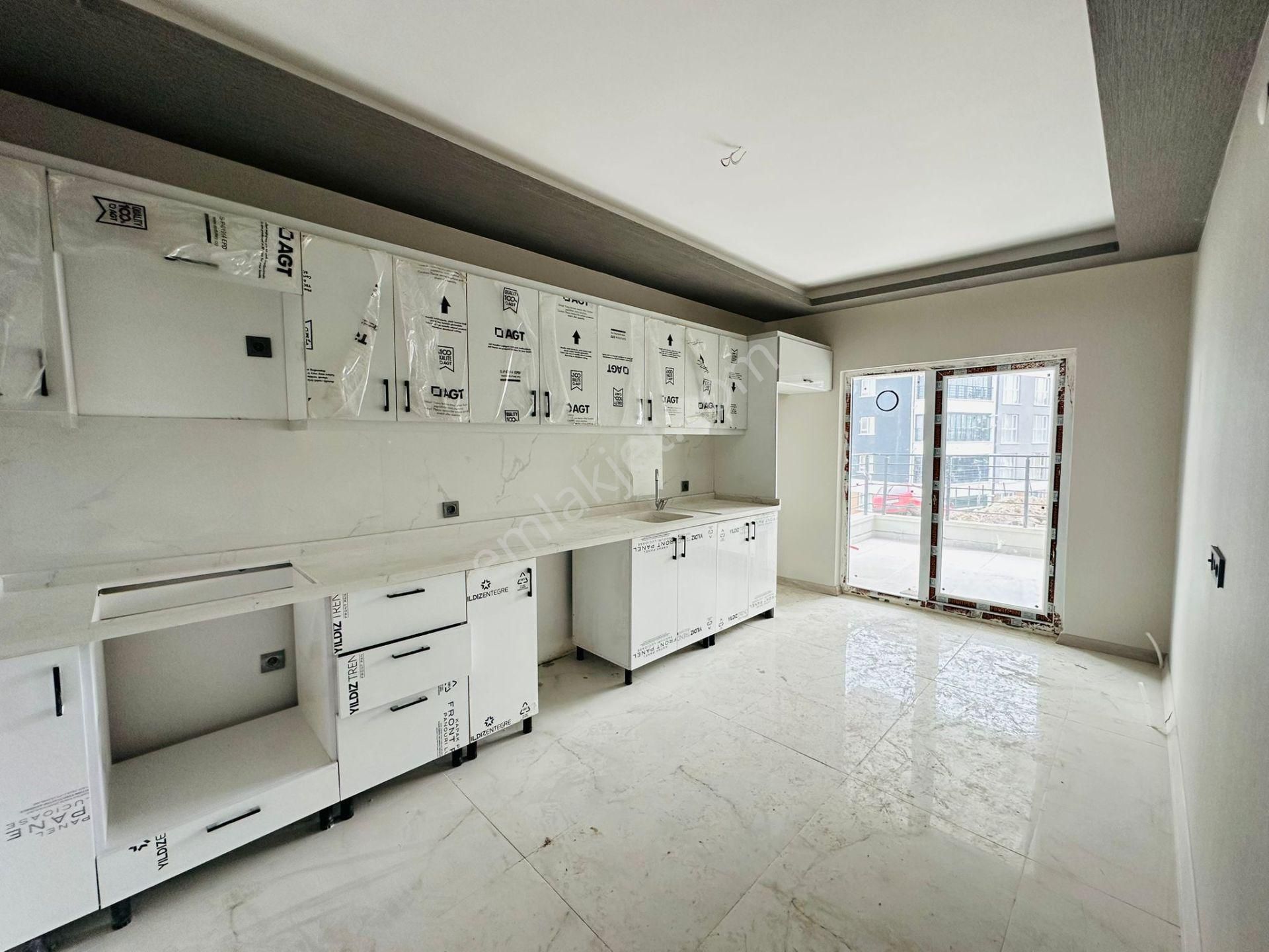 Feridunçelik'te Geniş Balkonlu 2+1 Giriş Kat Satılık Sıfır Daire !!