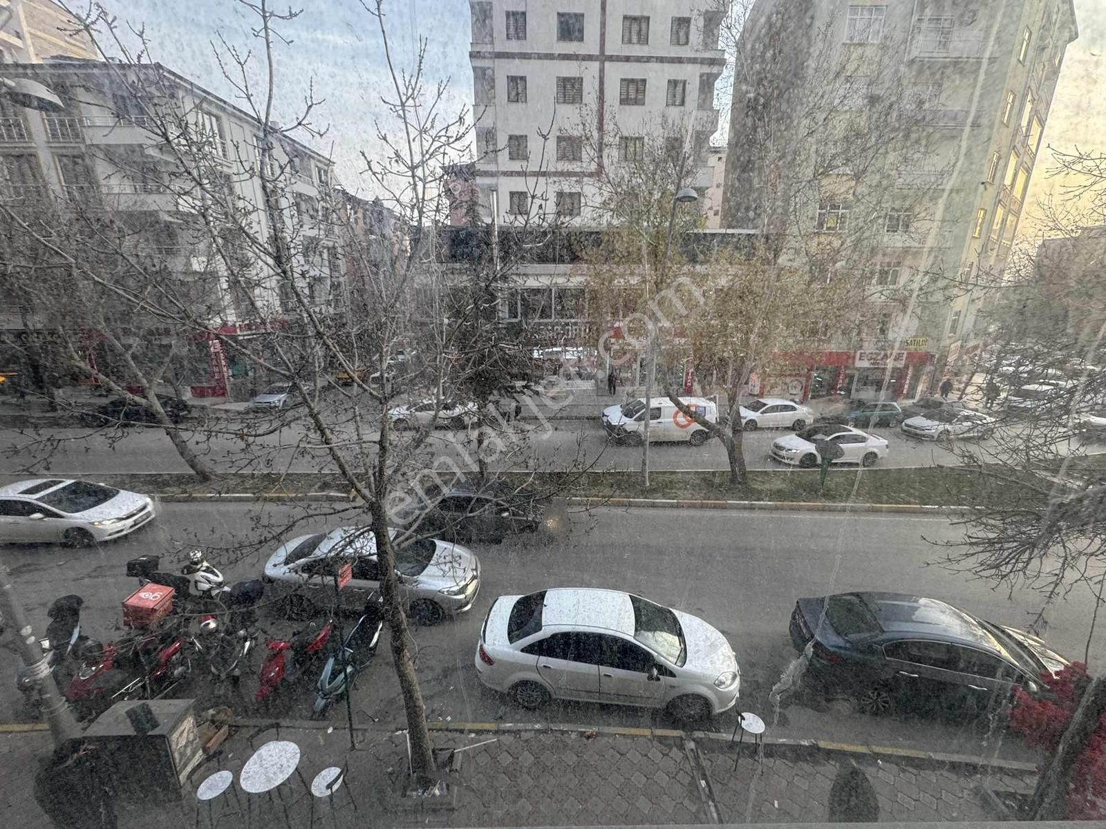 Üniversite Hastanesi Karşısında Satılık Ofis - Görsel 8