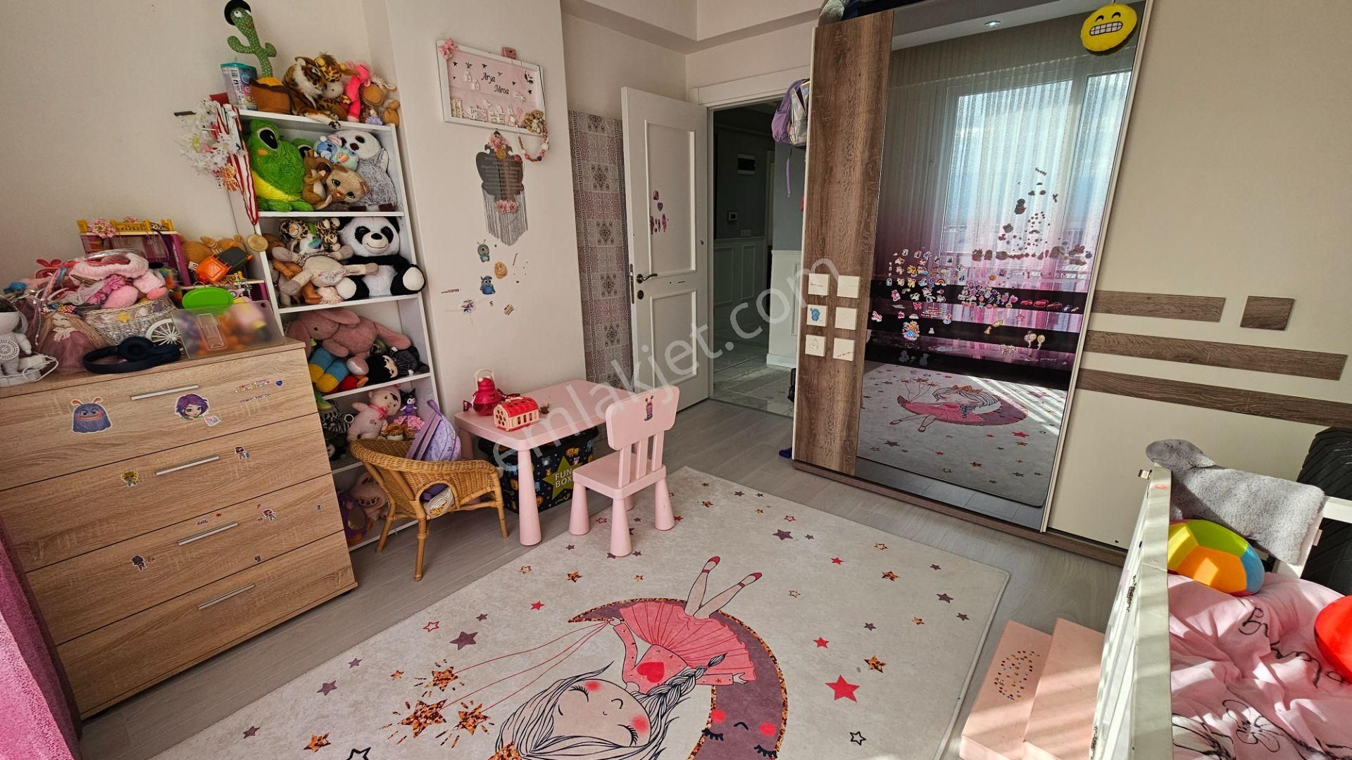 Göçmen Gayrimenkul'den Zafer Mah.180 M2 3+1 Satılık Lüks Daire - Görsel 16
