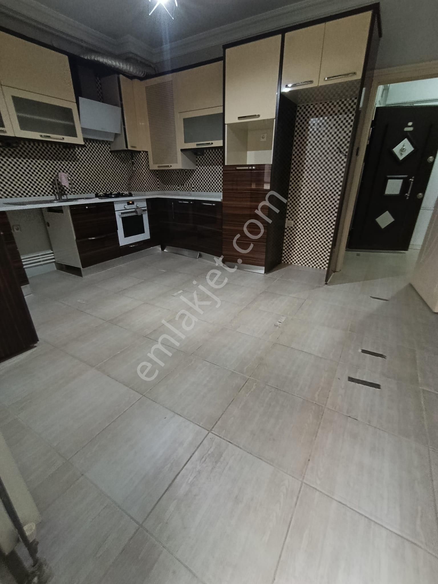 Büyükdere Mahallesinde Hasan Polatkan Caddesi Yakınında 4+1 Kiralık Daire - Görsel 2