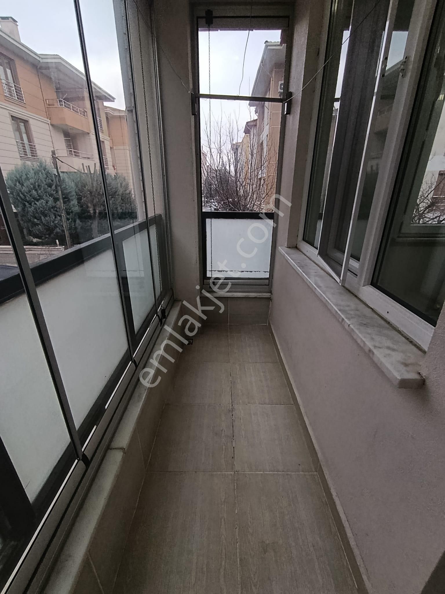 Büyükdere Mahallesinde Hasan Polatkan Caddesi Yakınında 4+1 Kiralık Daire - Görsel 6