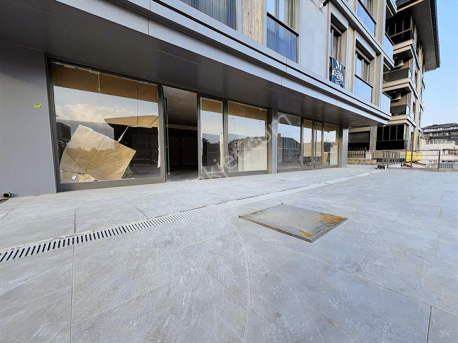 İşlek Cadde Üzeri Kullanıma Hazır 400 M² Dükkan - Görsel 20