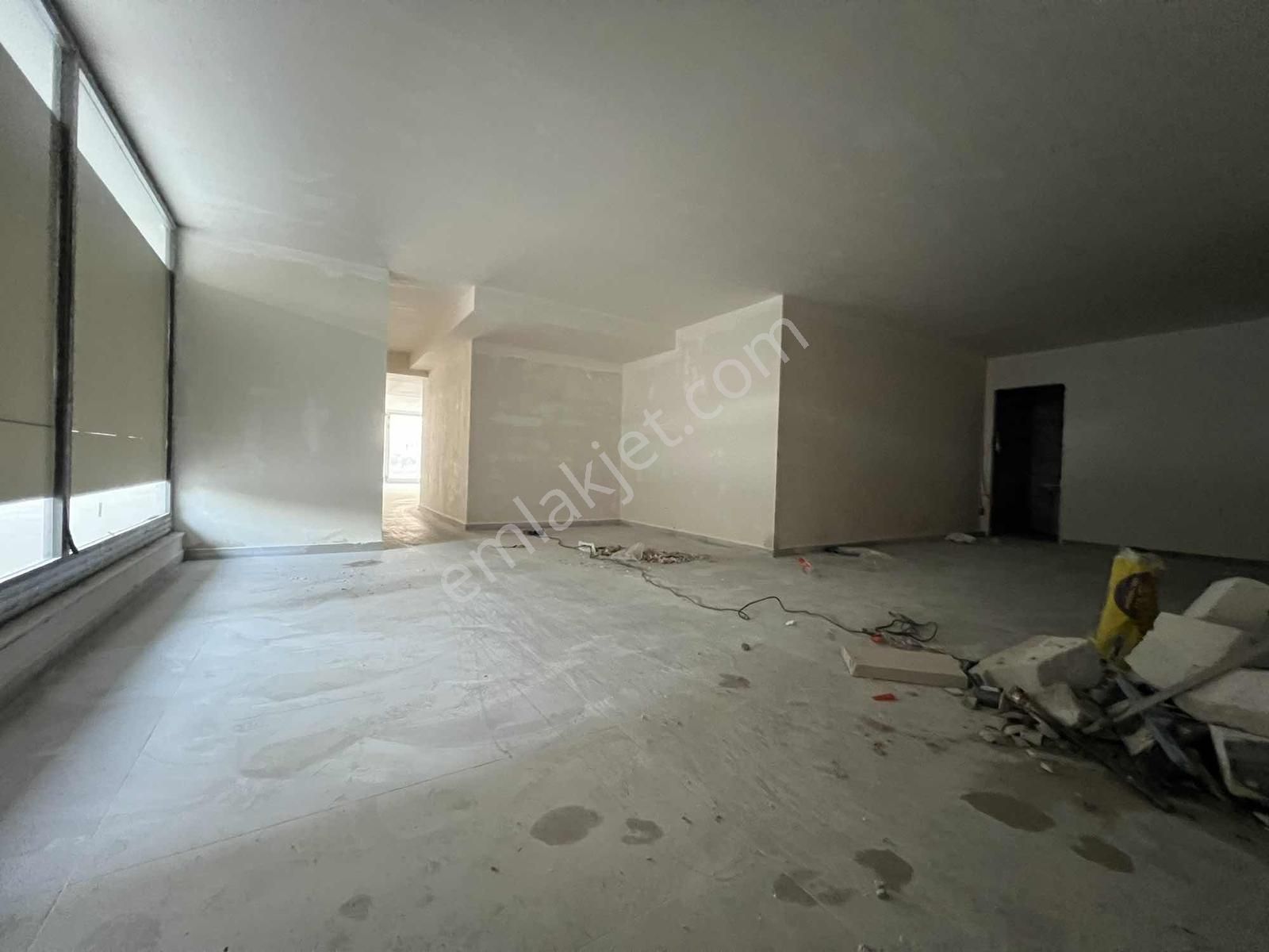 İşlek Cadde Üzeri Kullanıma Hazır 400 M² Dükkan - Görsel 16