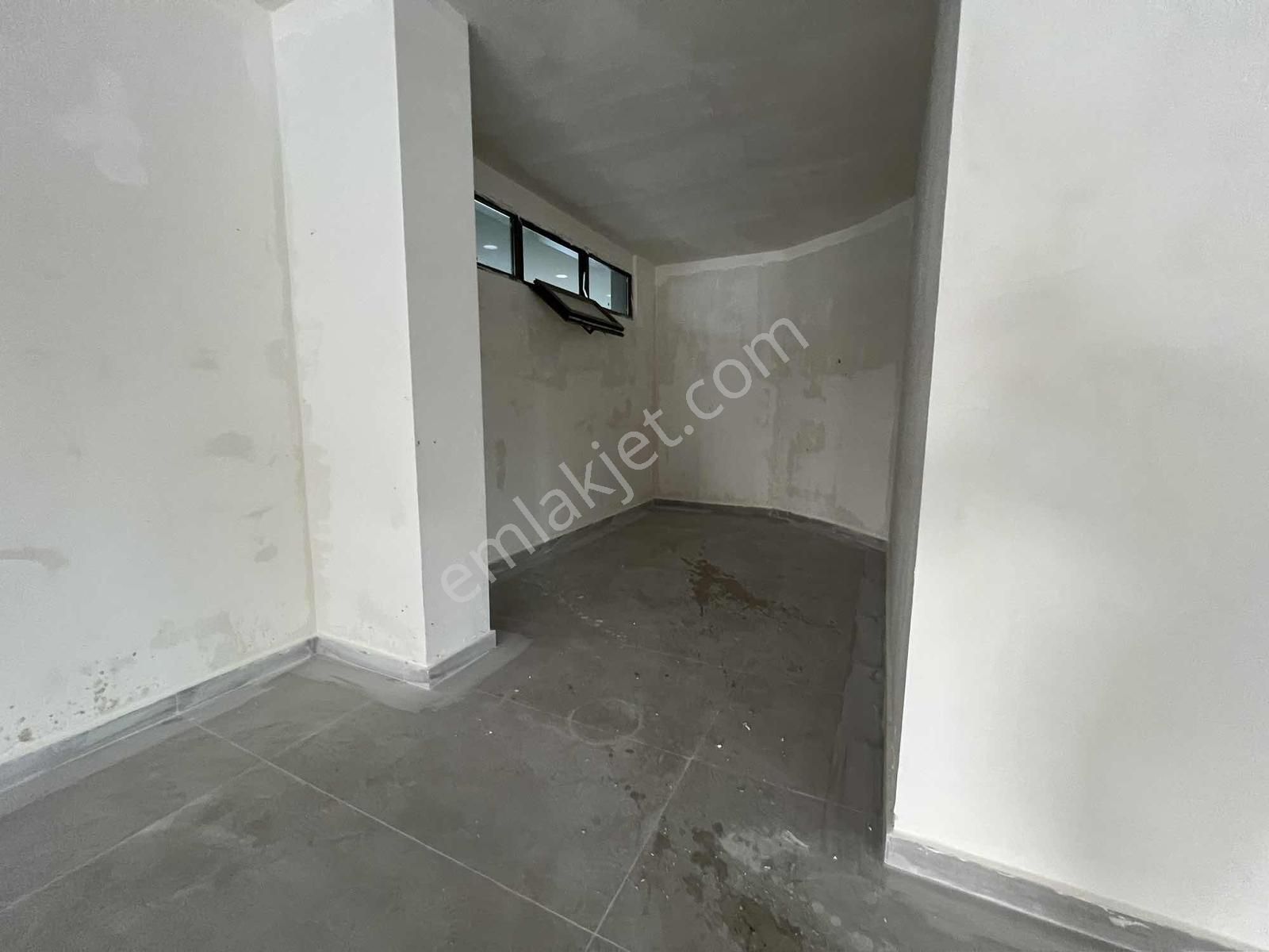 İşlek Cadde Üzeri Kullanıma Hazır 400 M² Dükkan - Görsel 6