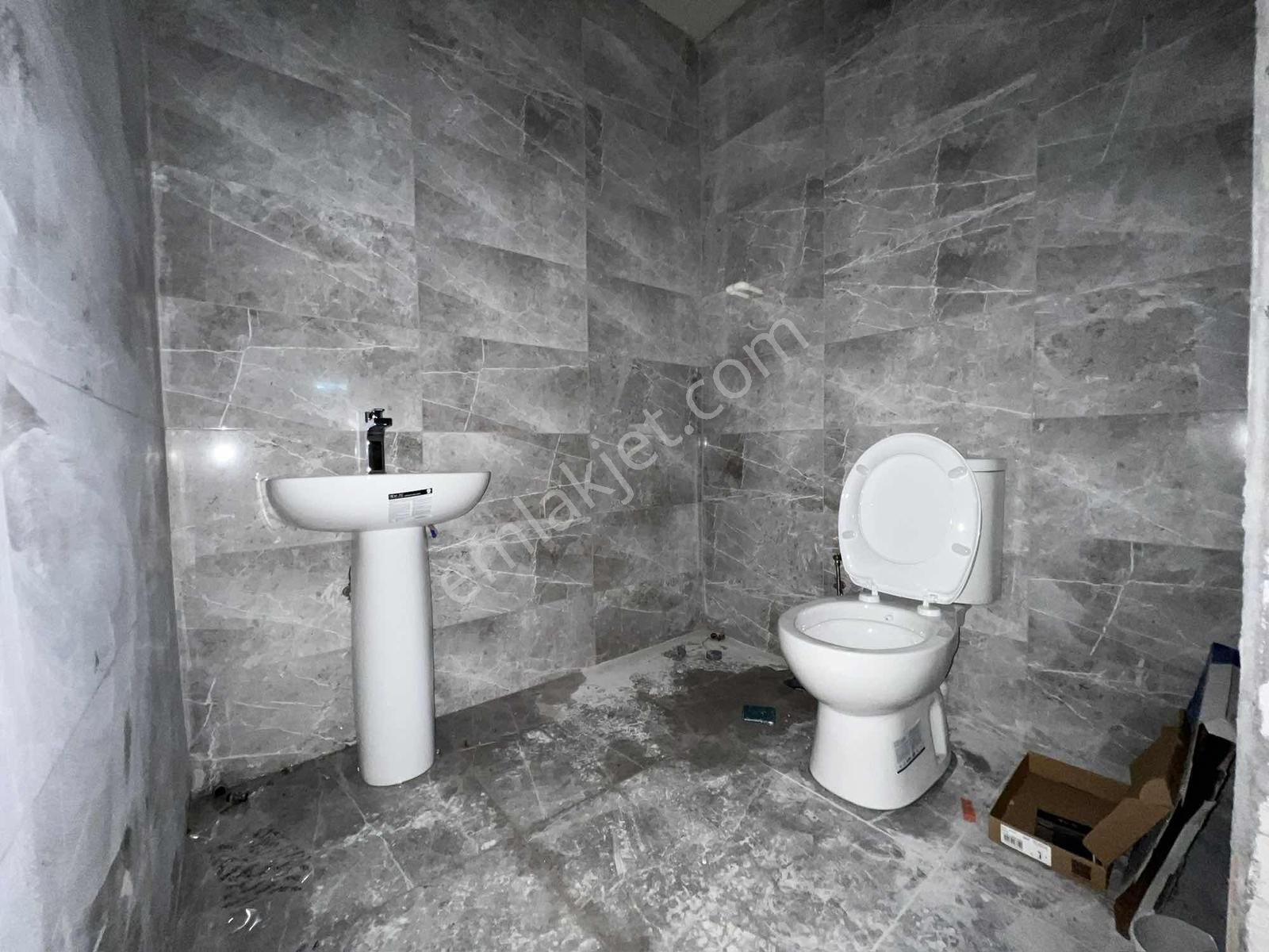 İşlek Cadde Üzeri Kullanıma Hazır 400 M² Dükkan - Görsel 19