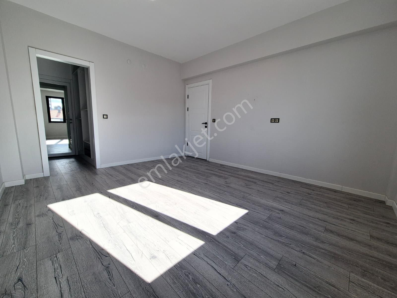 Bulvar Yenikent Sitesinde 4+1 Yerden Isıtmalı Modern Lüks Kiralık Daire - Görsel 24