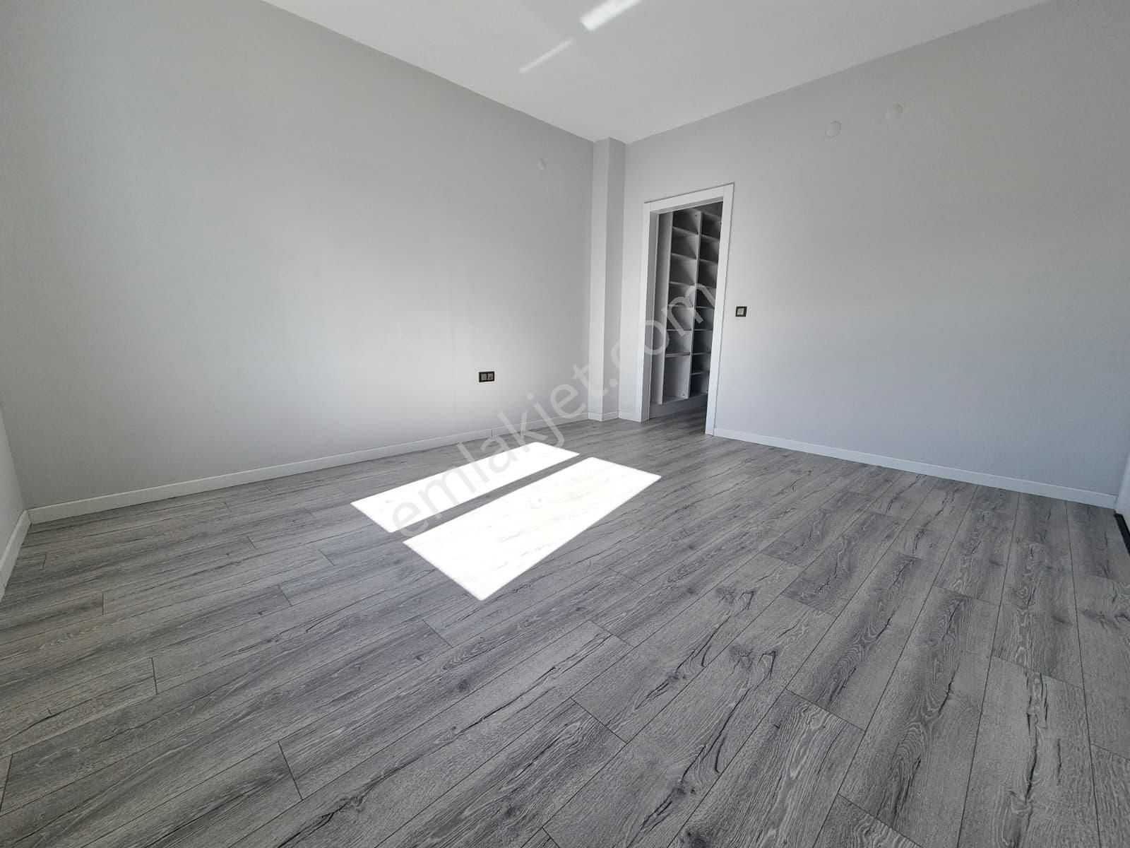 Bulvar Yenikent Sitesinde 4+1 Yerden Isıtmalı Modern Lüks Kiralık Daire - Görsel 21