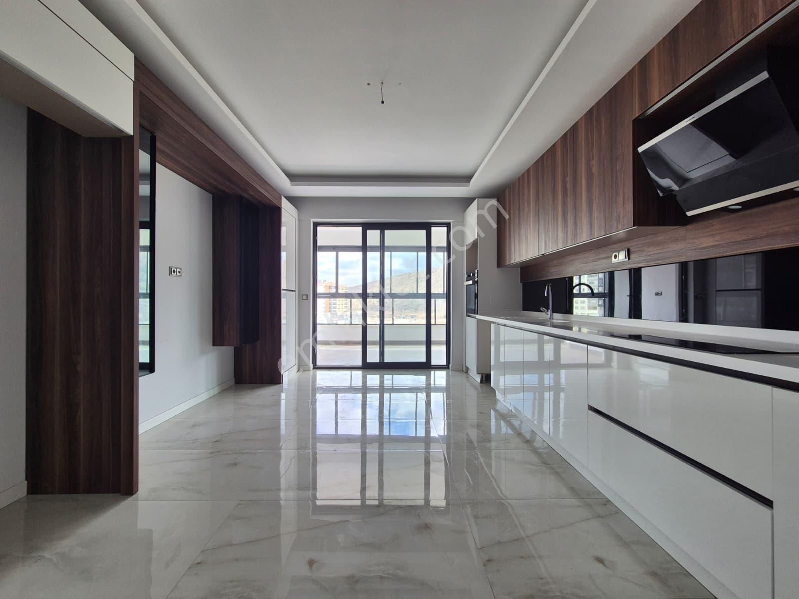 Bulvar Yenikent Sitesinde 4+1 Yerden Isıtmalı Modern Lüks Kiralık Daire - Görsel 3