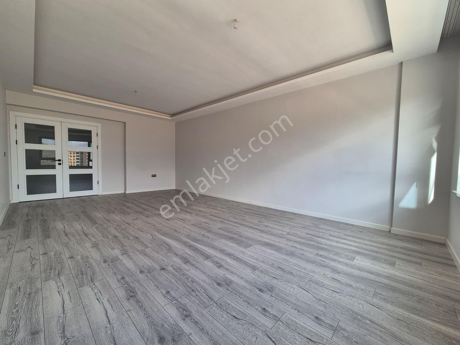 Bulvar Yenikent Sitesinde 4+1 Yerden Isıtmalı Modern Lüks Kiralık Daire - Görsel 14