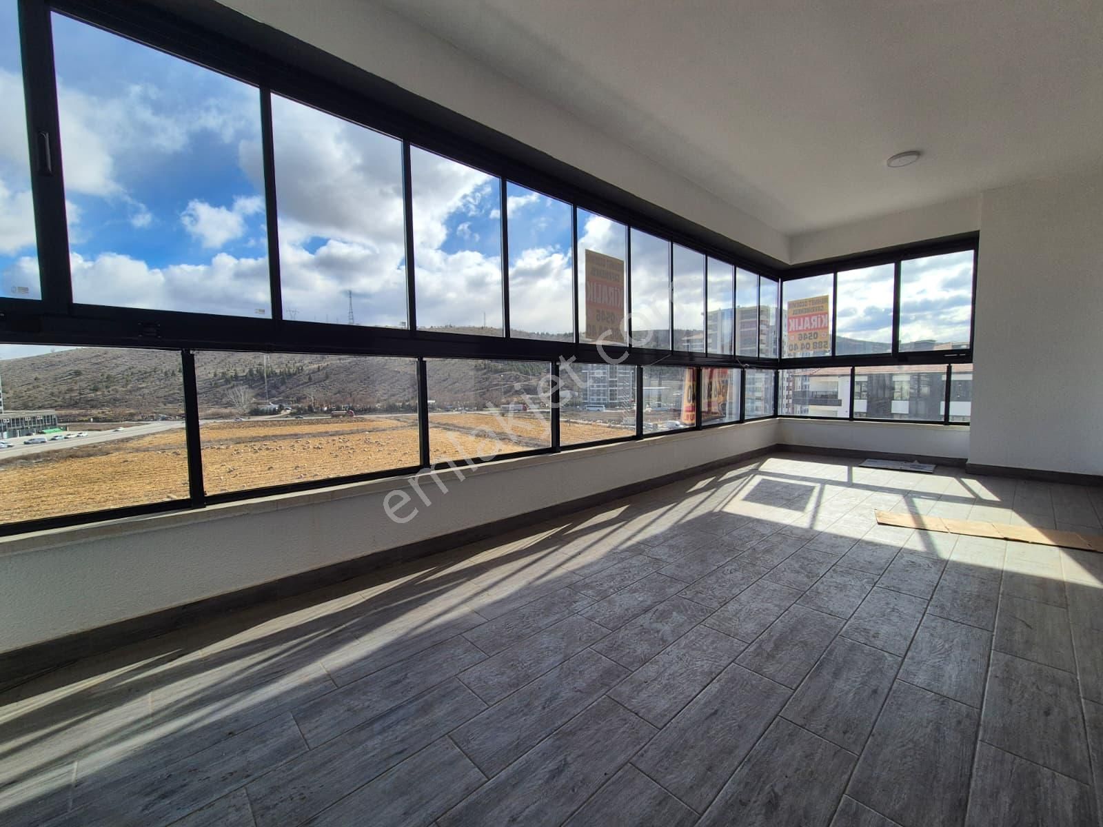 Bulvar Yenikent Sitesinde 4+1 Yerden Isıtmalı Modern Lüks Kiralık Daire - Görsel 9