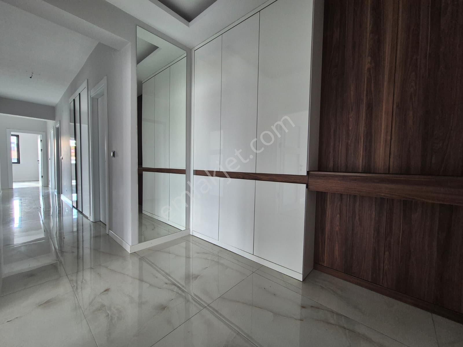 Bulvar Yenikent Sitesinde 4+1 Yerden Isıtmalı Modern Lüks Kiralık Daire - Görsel 34