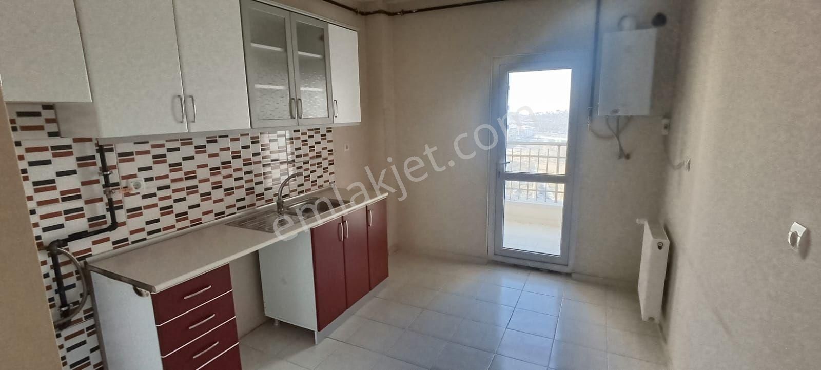Yükseltepe Mah Kiralık 2+1 Site İçinde Güvenlikli Geniş Ferah Daire - Görsel 5