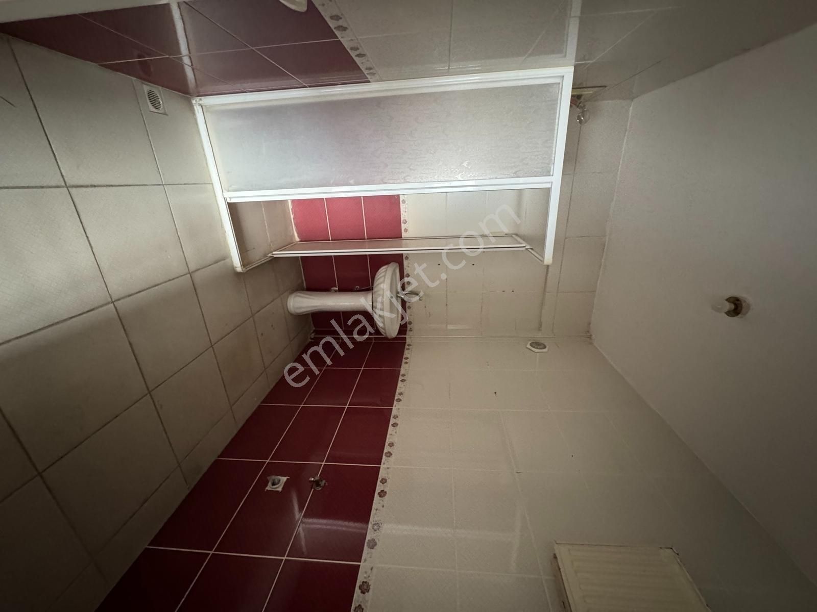 Doğan Aslan'dan Bağlarbaşı'nda Kiralık 3+1 Ferah Daire - Görsel 9