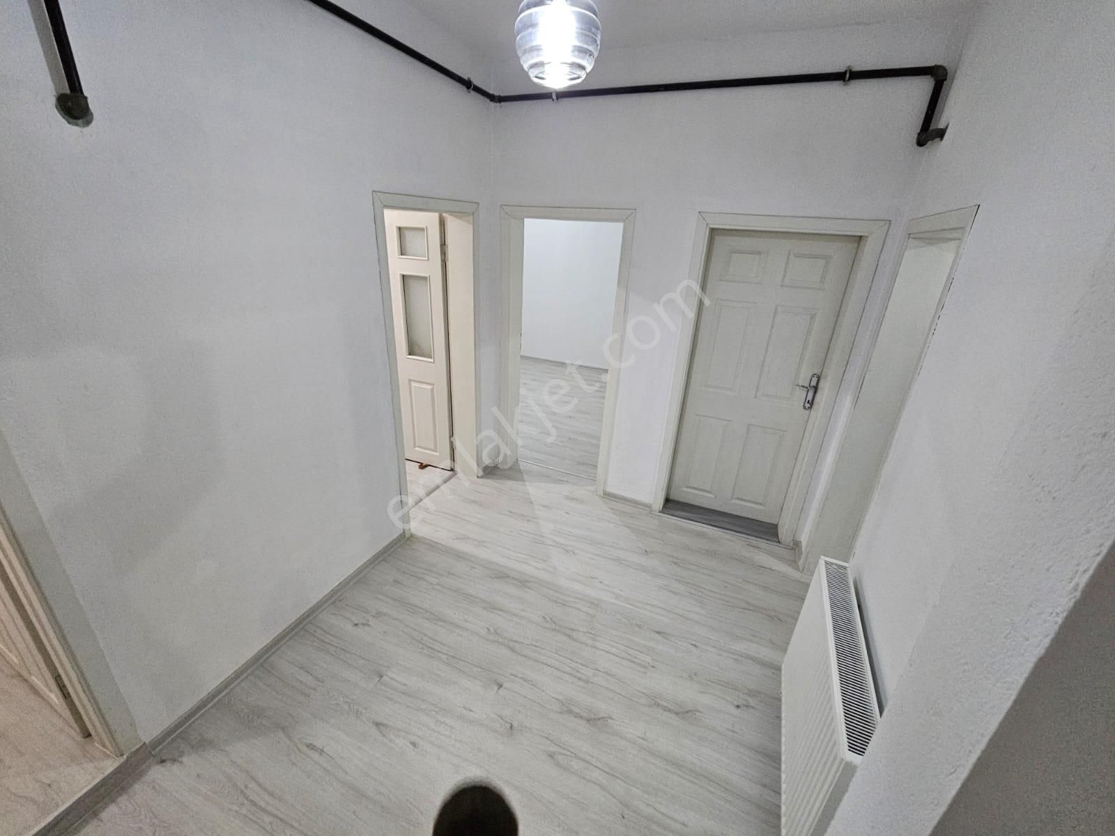 Emek Adnanmenderes Mah. 2+1 Kiralık Daire - Görsel 2