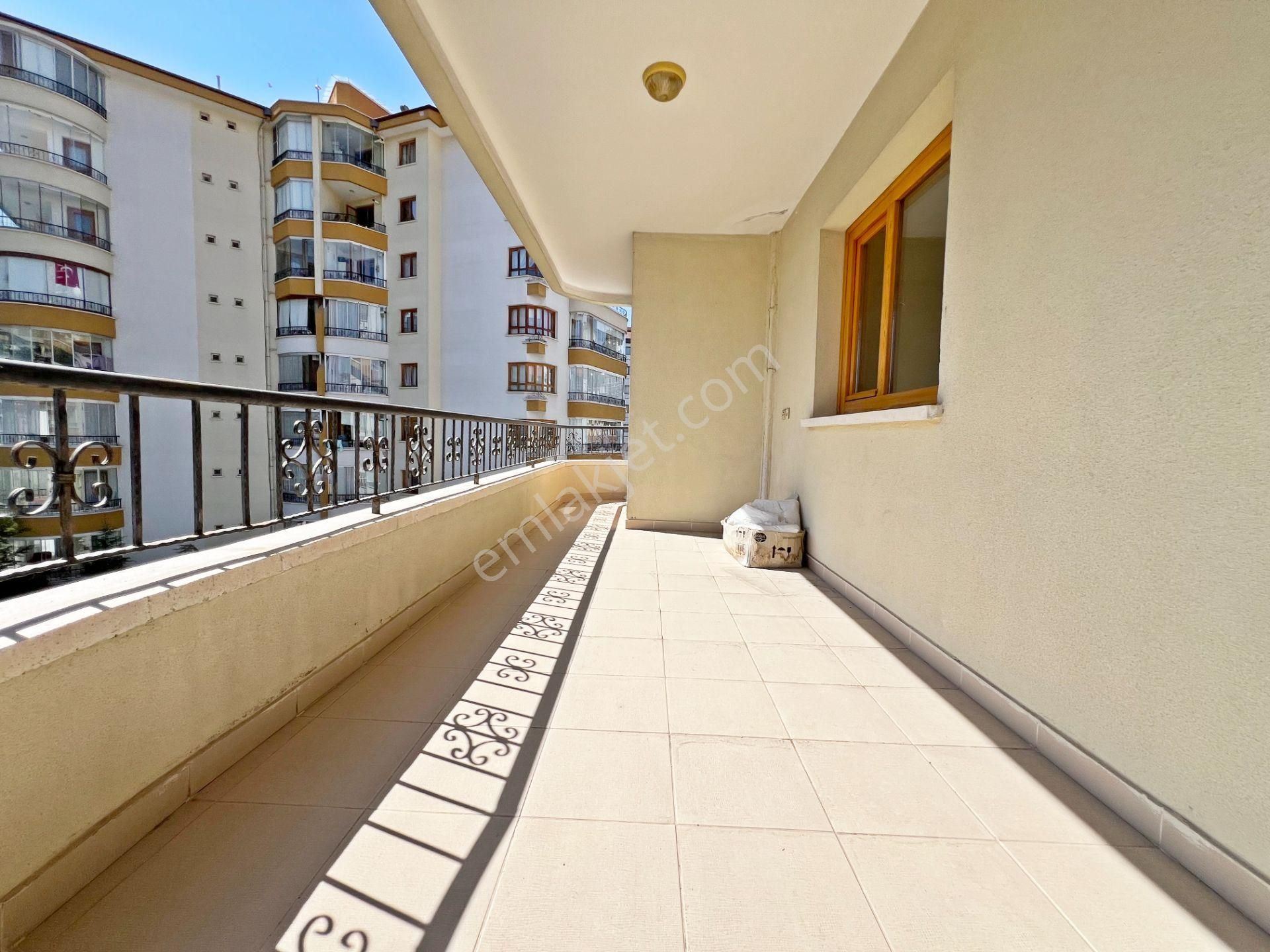 Etlik Esertepe'de Asansörlü 6.katta Doğa Manzaralı 3+1 Çift Bloklu Satılık Site Dairesi - Görsel 18