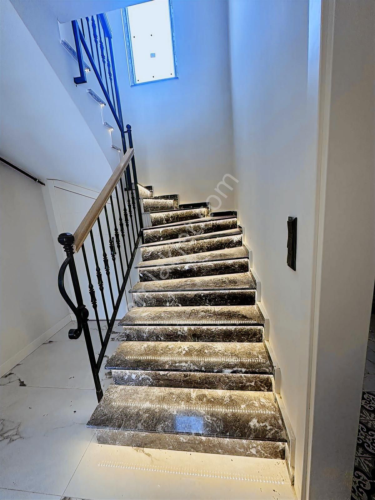 Mege'den S.paşa Namık Kemal Mah.de Havuzlu Satılık 4+1 Villalar - Görsel 24