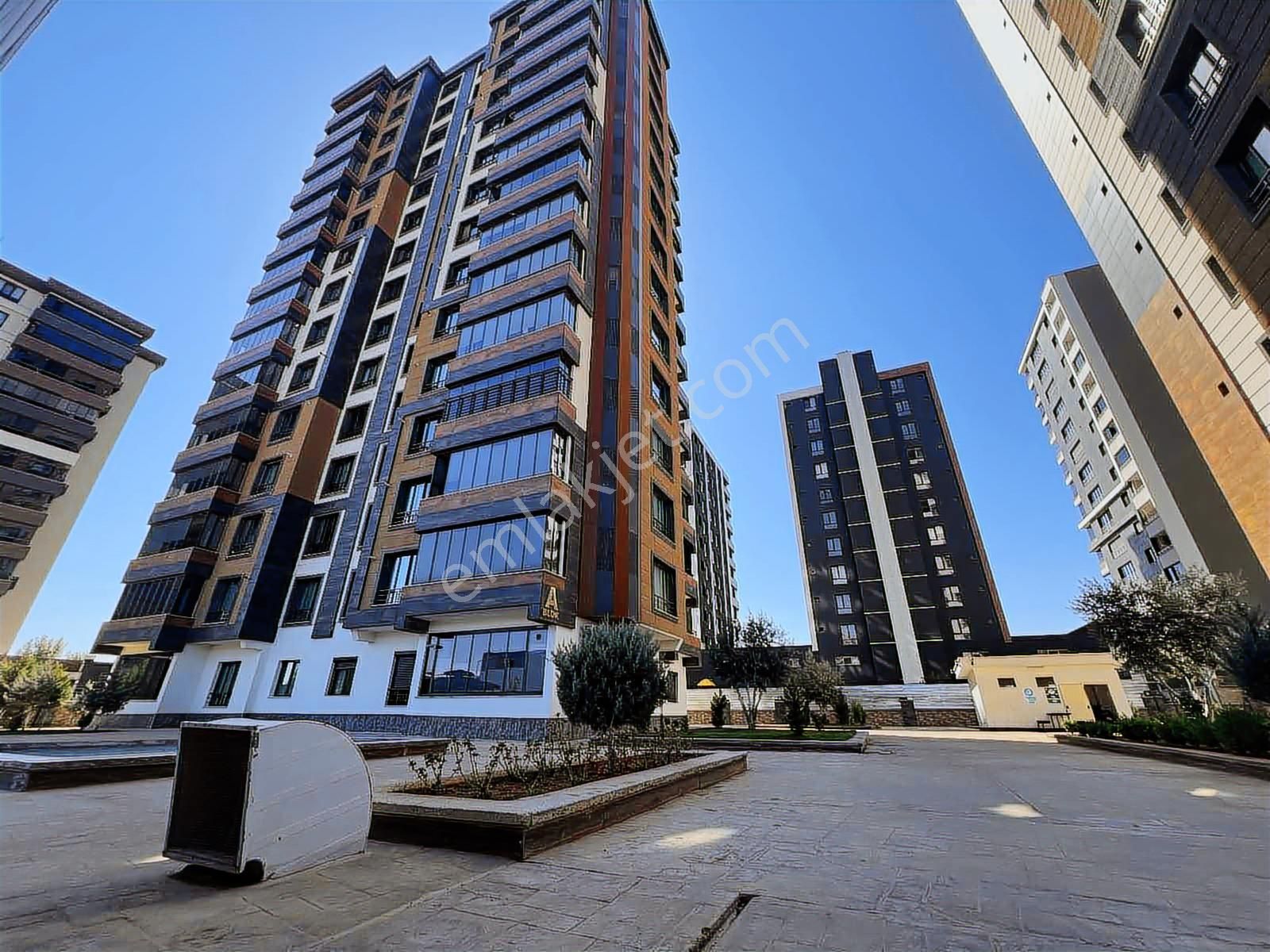 Uzaydan Güvenevlerde Geniş Fırsat Daire - Görsel 3