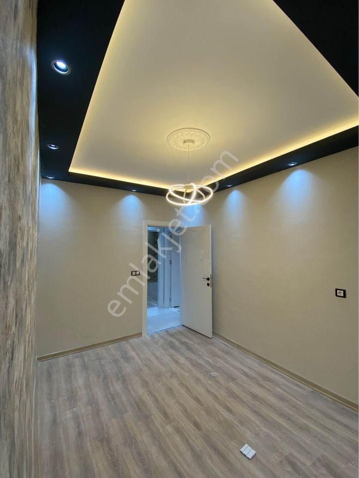 Esenyurt Cumhuriyet Mh. Metrobüse Yakın 5 Dk Mesafede 2+1 Daire.. - Görsel 3