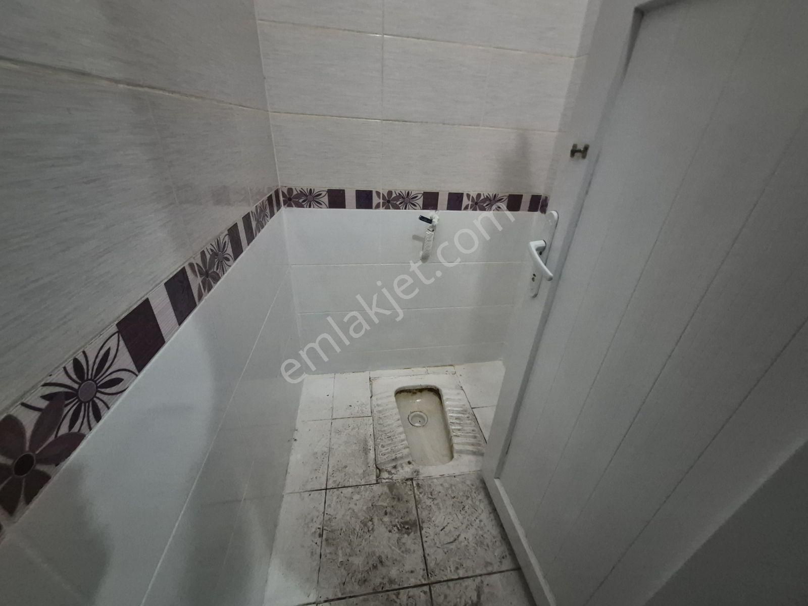 Papatya Emlak,tan Perşembe Pazarı Caddesinde Kiralık Dükkan - Görsel 16
