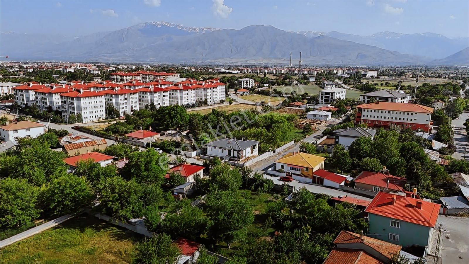Remaxdem'den Şehrin Yükselen Lokansyonunda 1000m2 Konut Arsası! - Görsel 4
