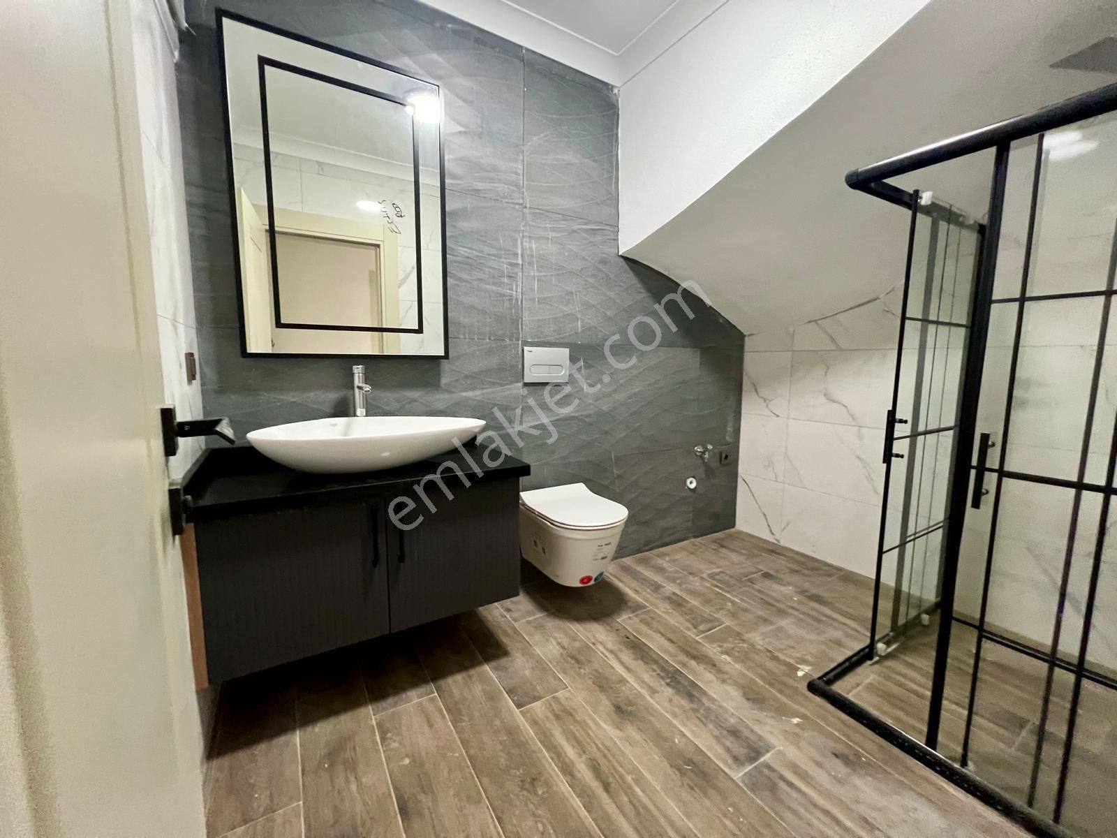 Akçay Aras Emlaktan Narlıda Denize 150 Metre 4+1 Köşe Villa - Görsel 15