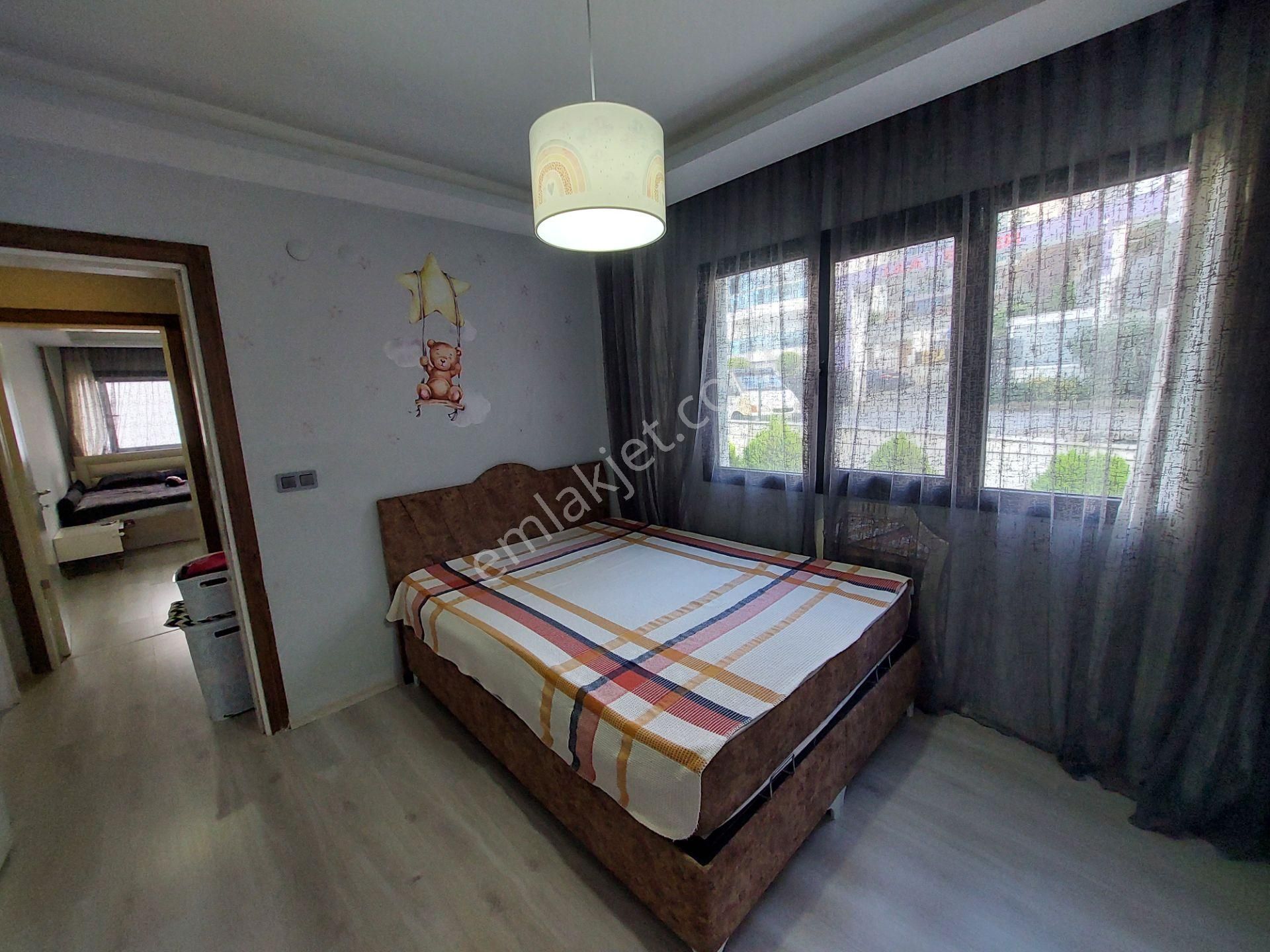 Kuşadası'nda Havuzlu St Doğalgazlı Arakat 2+1 Satılık Rezidans - Görsel 15