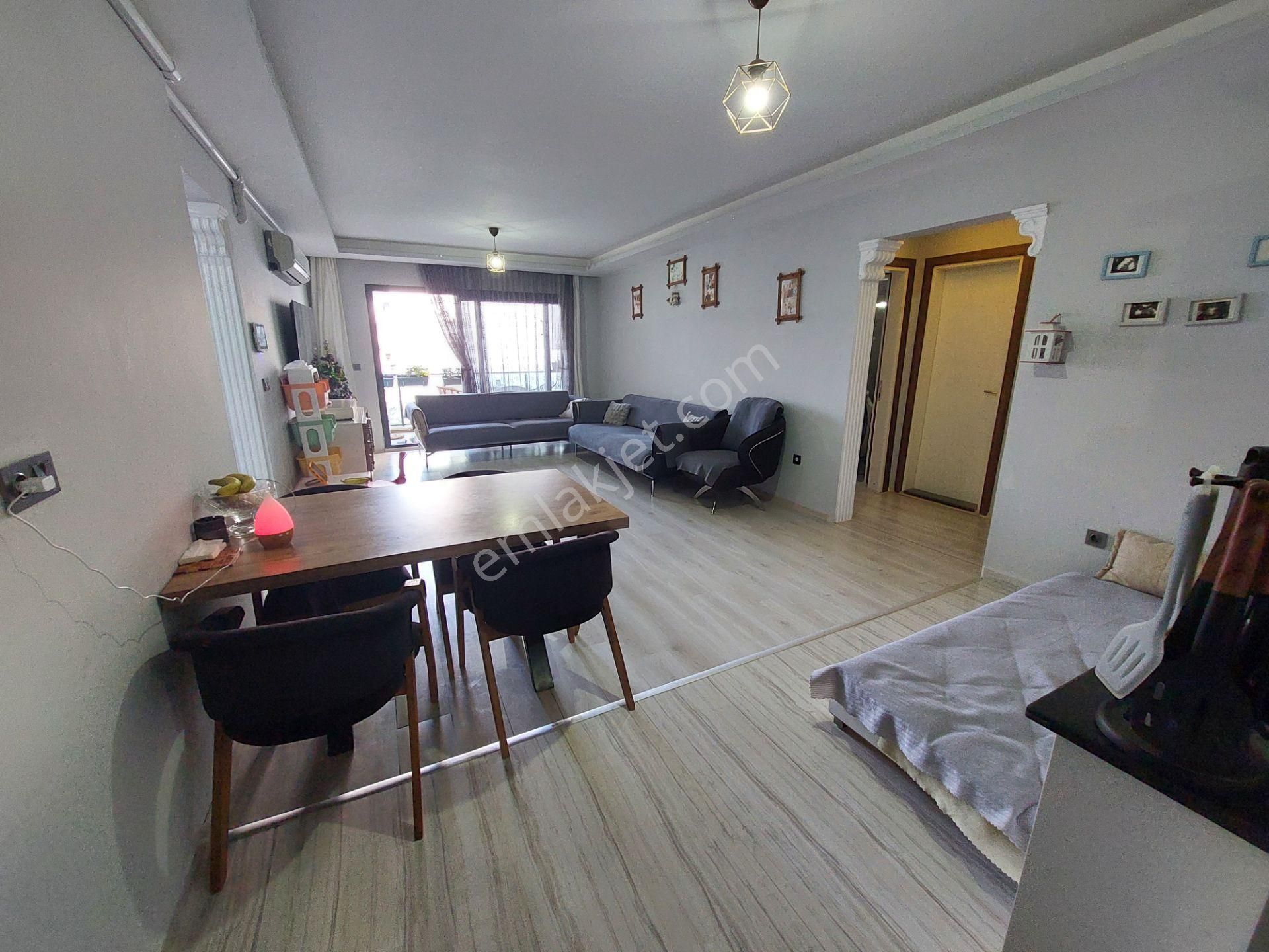 Kuşadası'nda Havuzlu St Doğalgazlı Arakat 2+1 Satılık Rezidans - Görsel 6