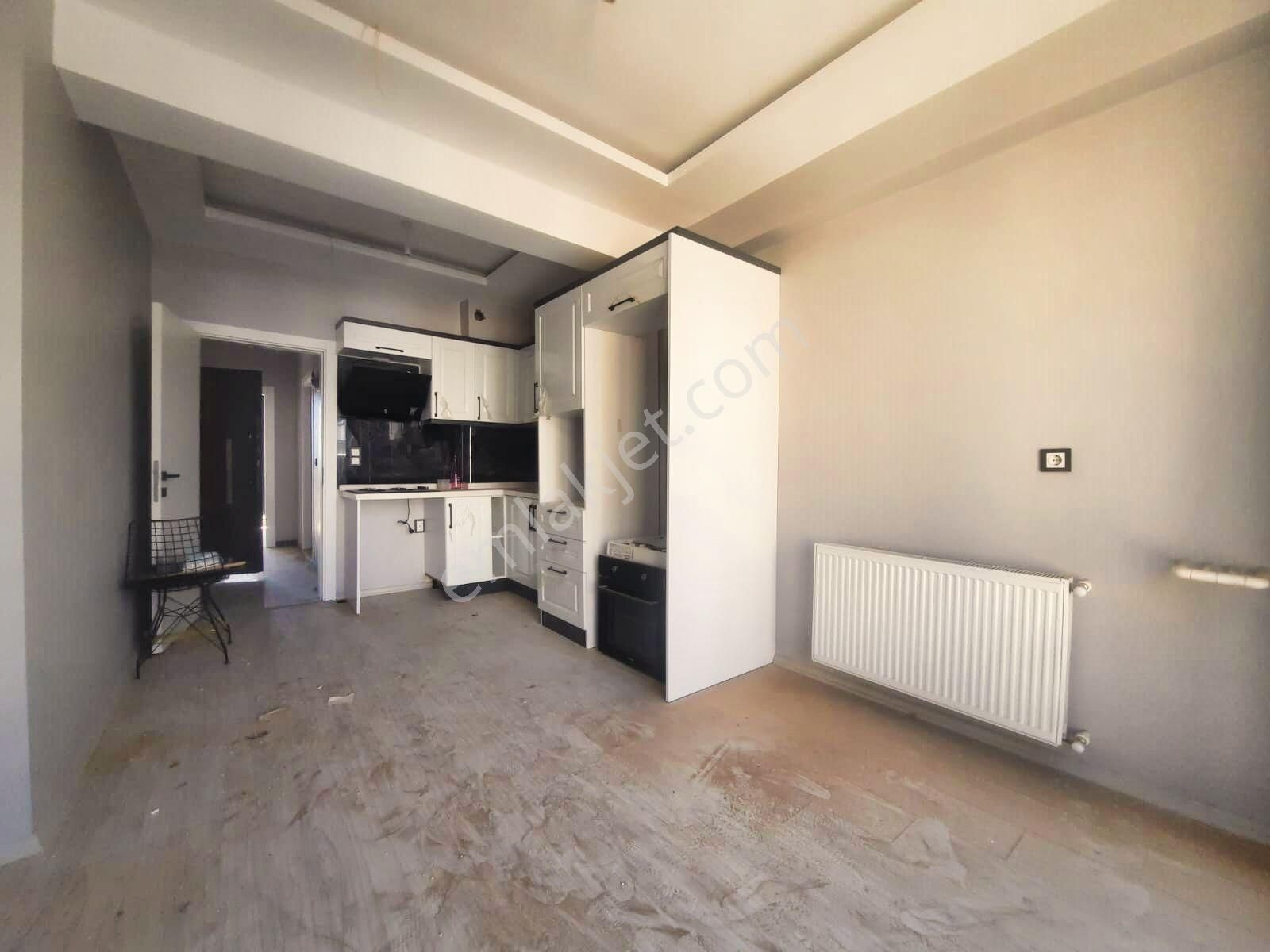 🟩🟩aktiften Akçayın Merkezinde Hem Yatırımlık Hem Yaz Kış Oturacağınız Denize Çok Yakın 1+1 Daire - Görsel 5