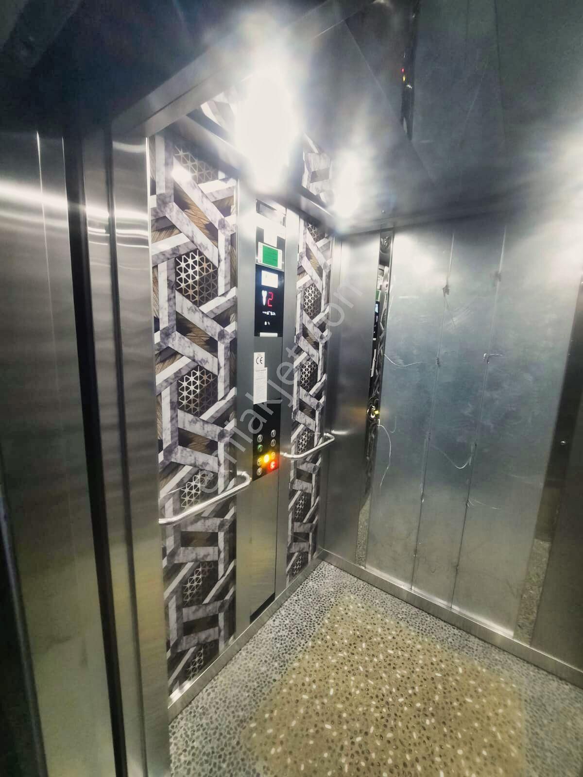 🟩🟩aktiften Akçayın Merkezinde Hem Yatırımlık Hem Yaz Kış Oturacağınız Denize Çok Yakın 1+1 Daire - Görsel 33