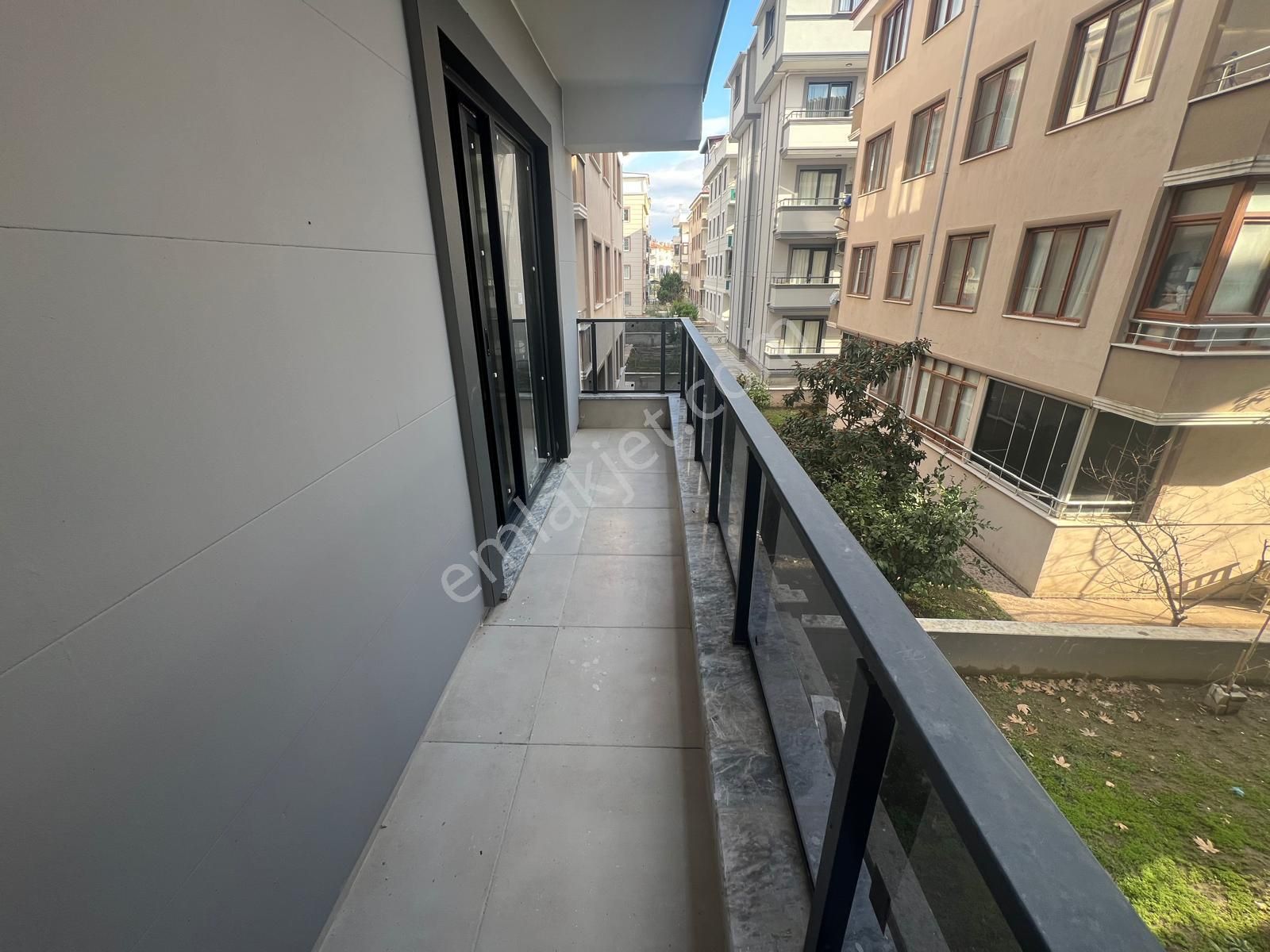 Akçay Aras Emlaktan Altınkumda Ara Kat 2+1 Sıfır Daire - Görsel 24