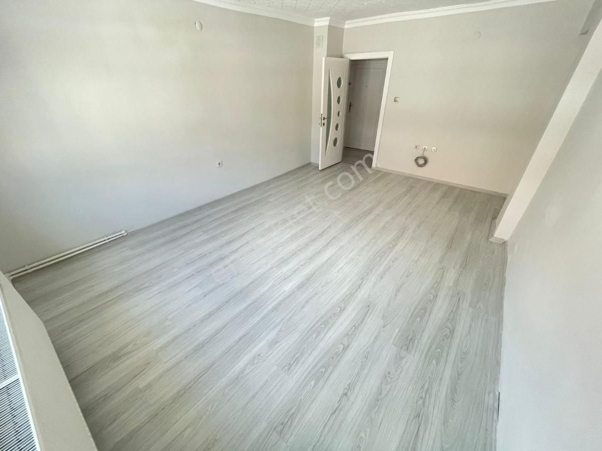 Sincan İstasyon Mah 2+1 Bağımsız Yapılı Geniş Ön Cephe Daire - Görsel 21