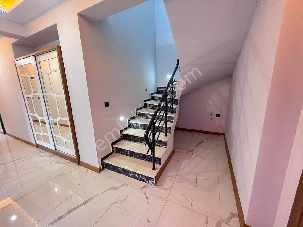 Aras Emlaktan Akçayda Denize 250 Metre Lüks 4+1 Dubleks Daire - Görsel 12